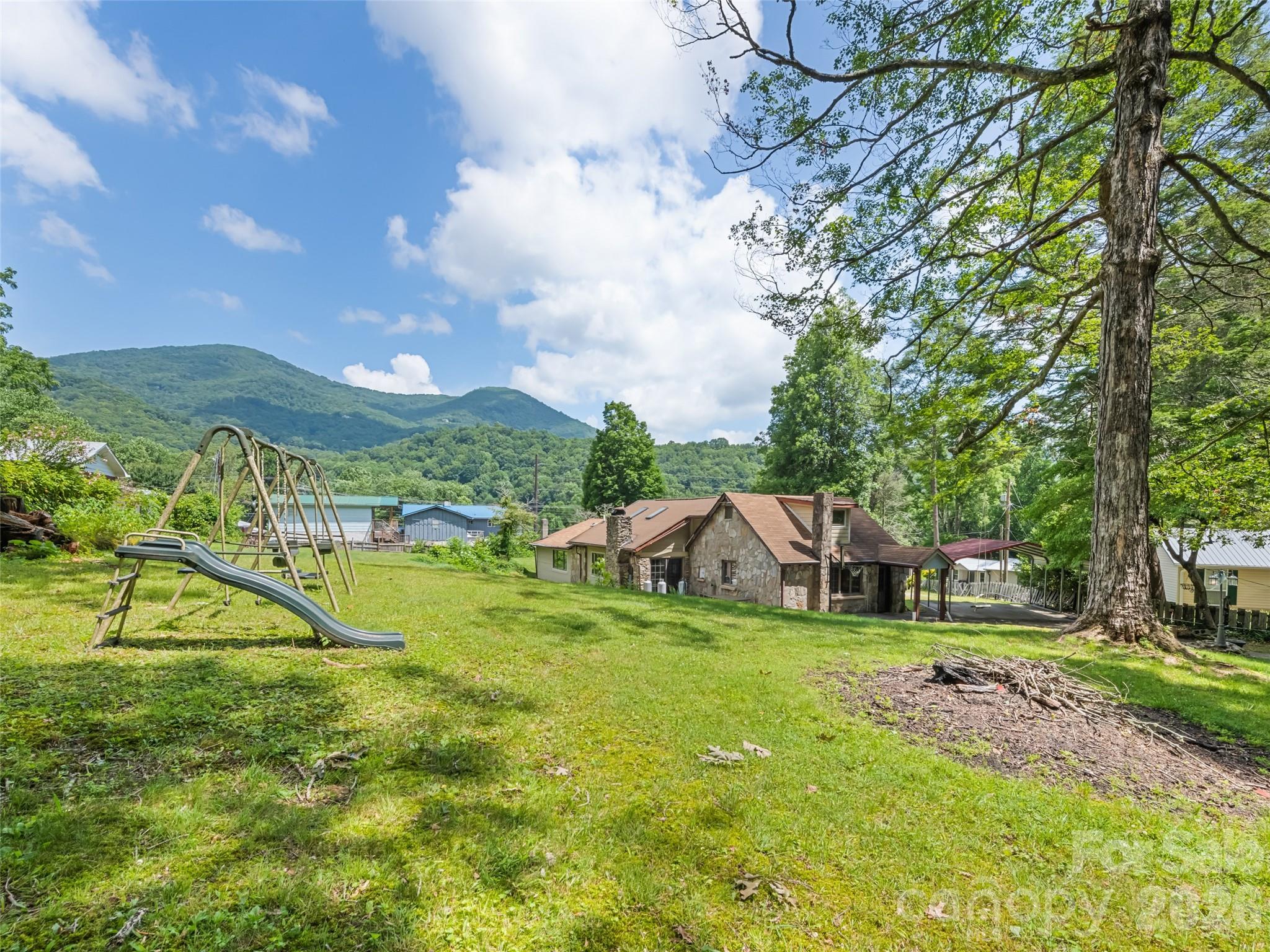 64 Turner Branch — Maggie Valley