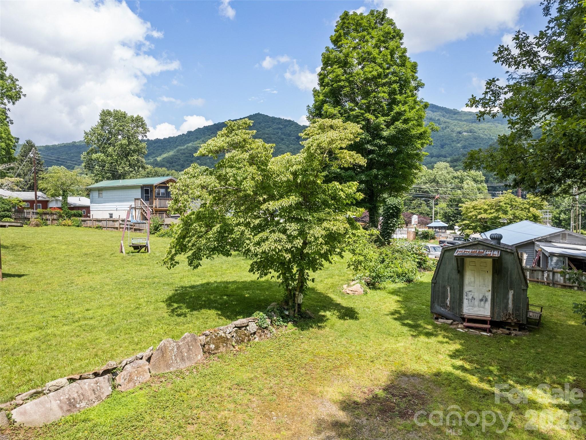 64 Turner Branch — Maggie Valley