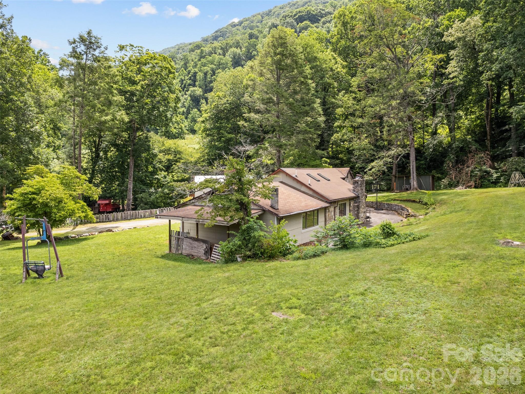 64 Turner Branch — Maggie Valley