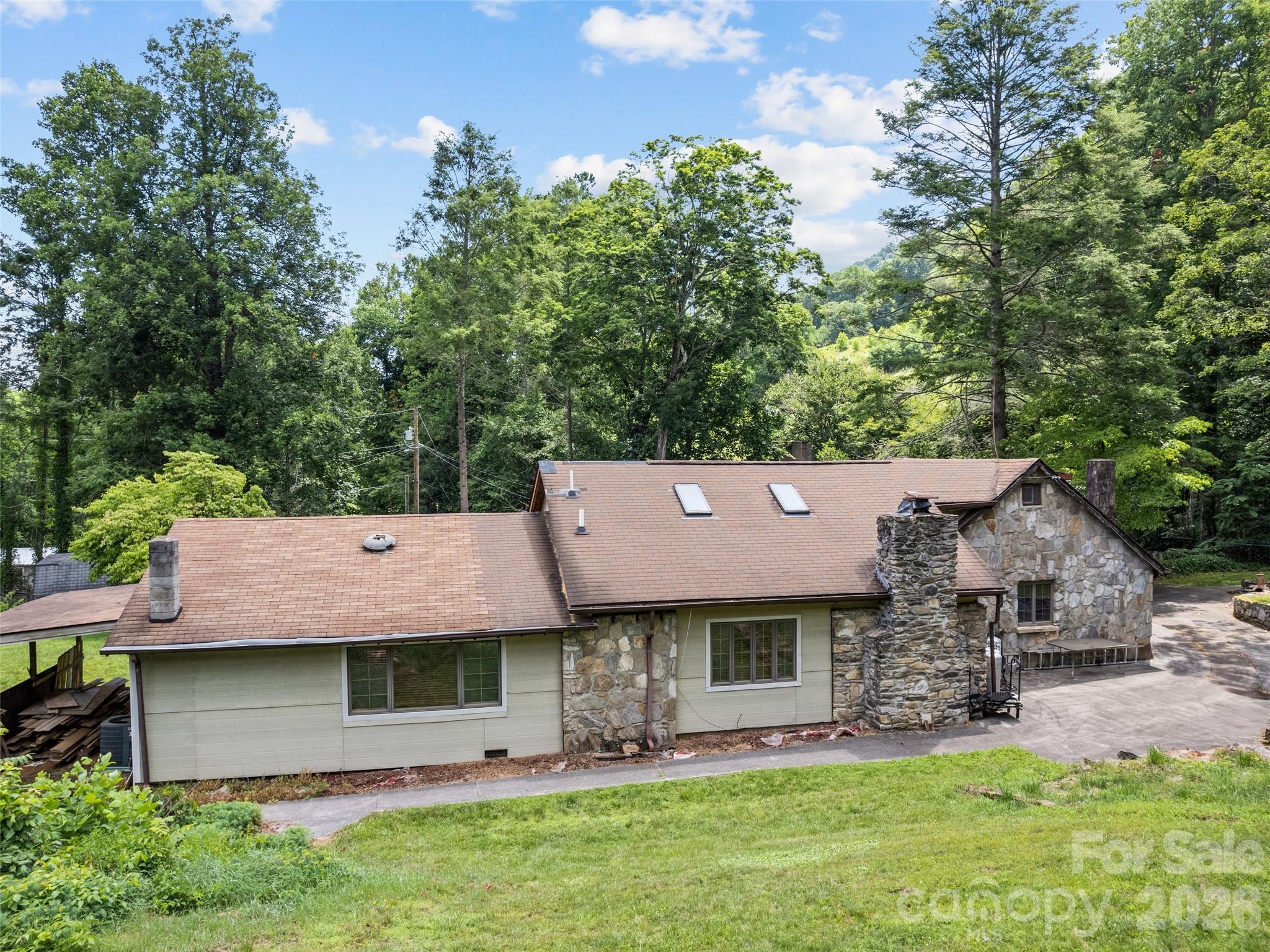 64 Turner Branch — Maggie Valley
