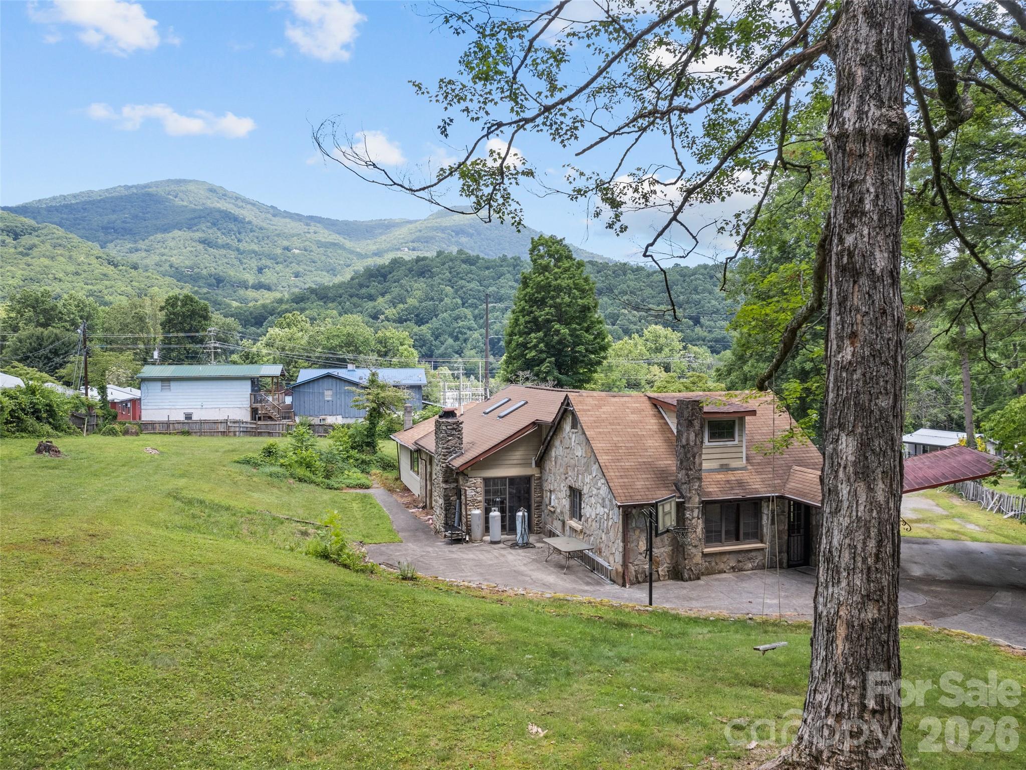 64 Turner Branch — Maggie Valley