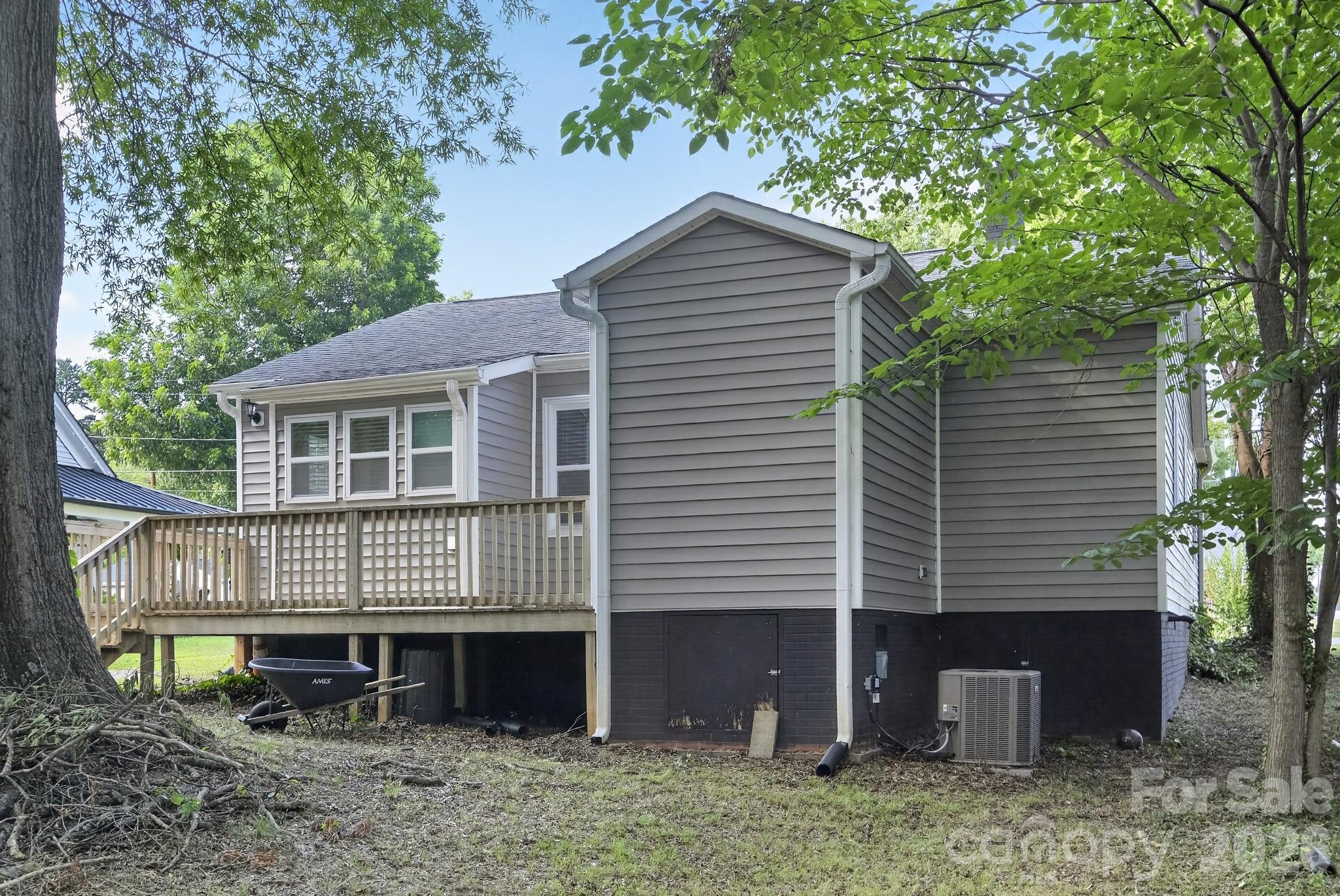 303 W Ketchie Street — China Grove