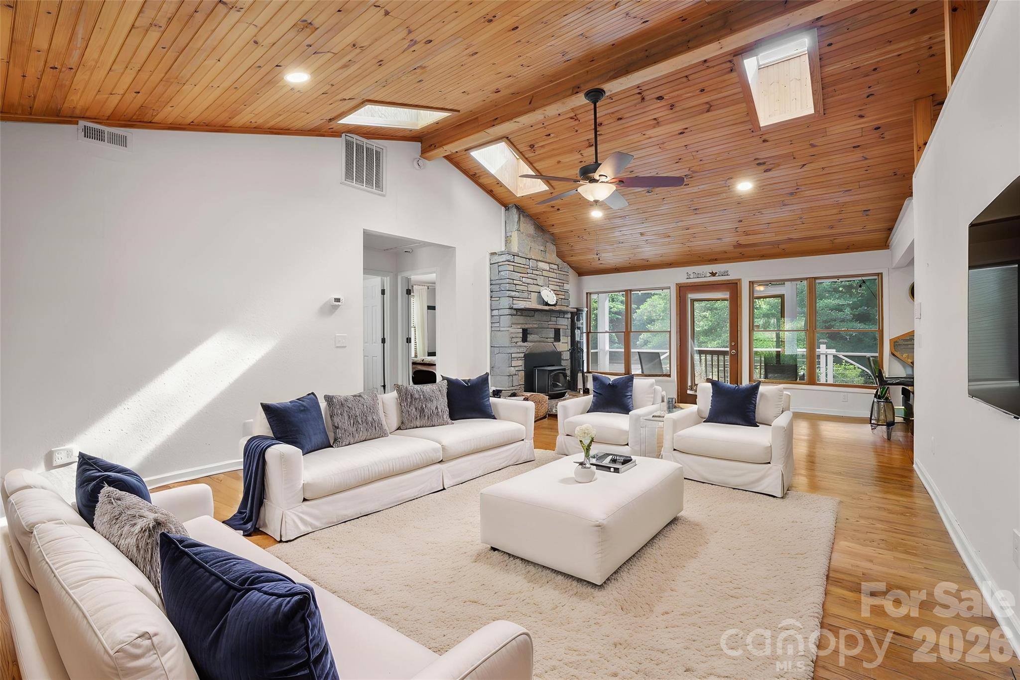 645 W Fork Creek Road — Saluda