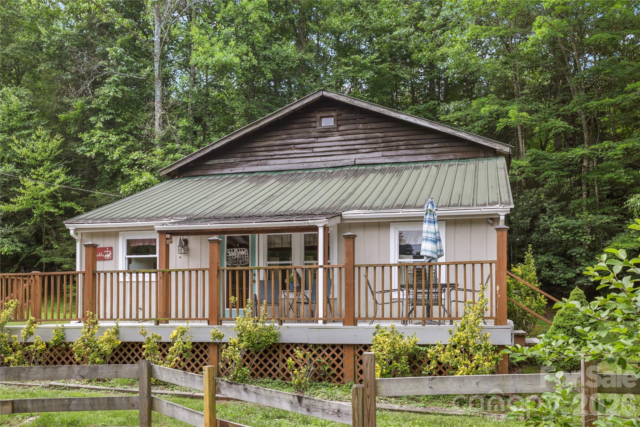645 W Fork Creek Road — Saluda