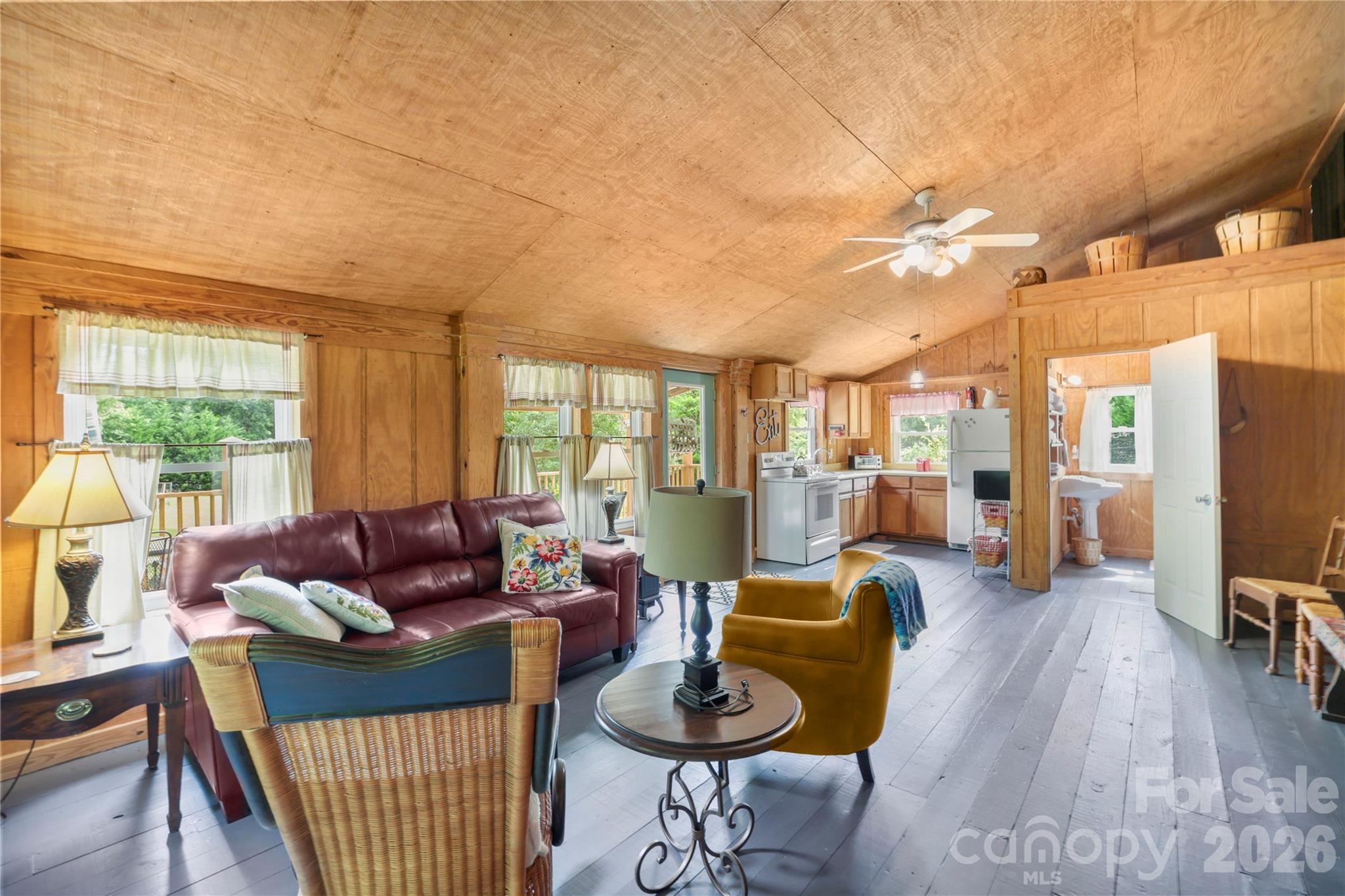 645 W Fork Creek Road — Saluda