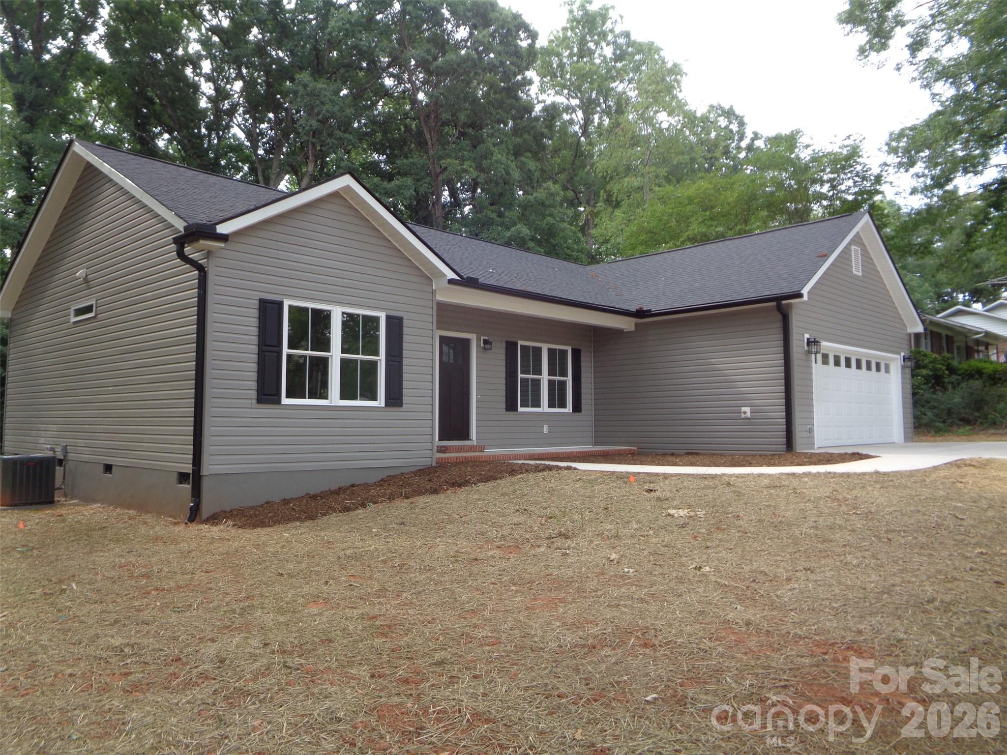 190 Forest Hill Drive — Forest City