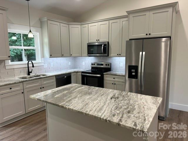 190 Forest Hill Drive — Forest City