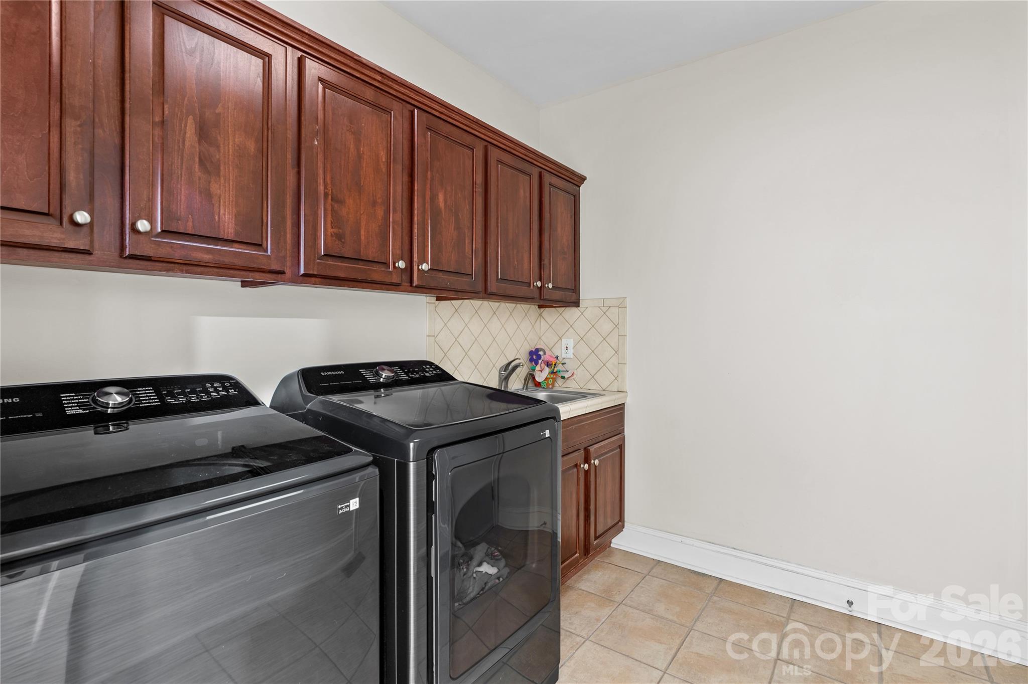 107 Kenway Loop — Mooresville
