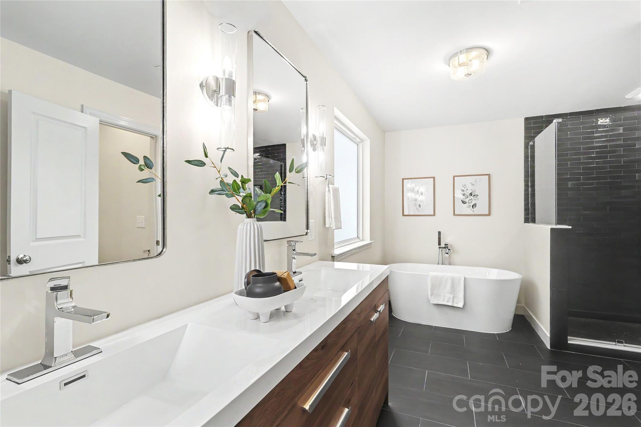3834 Moultrie Street — Charlotte