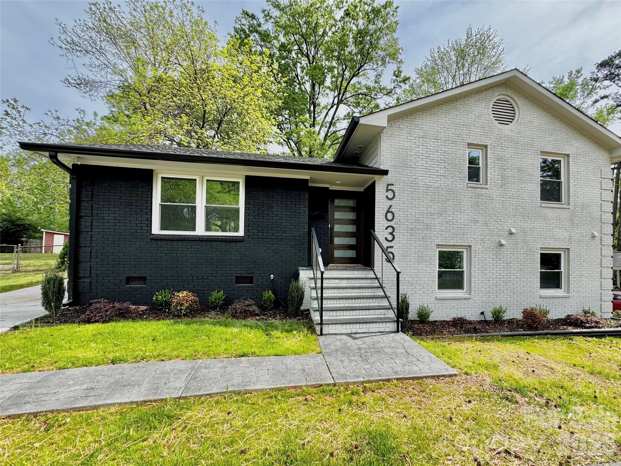 5635 Ruth Drive — Charlotte