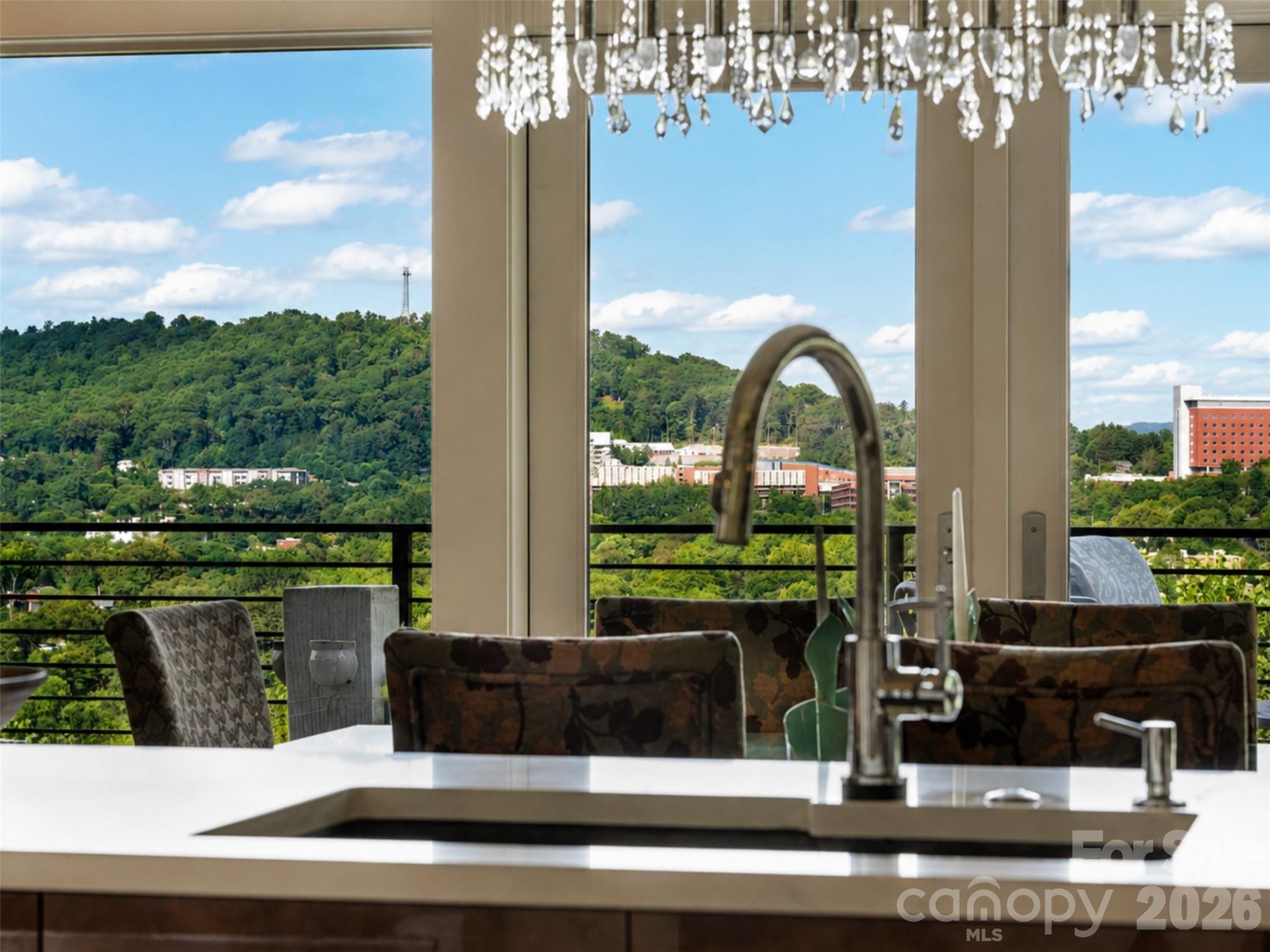 220 Riverview Drive — Asheville
