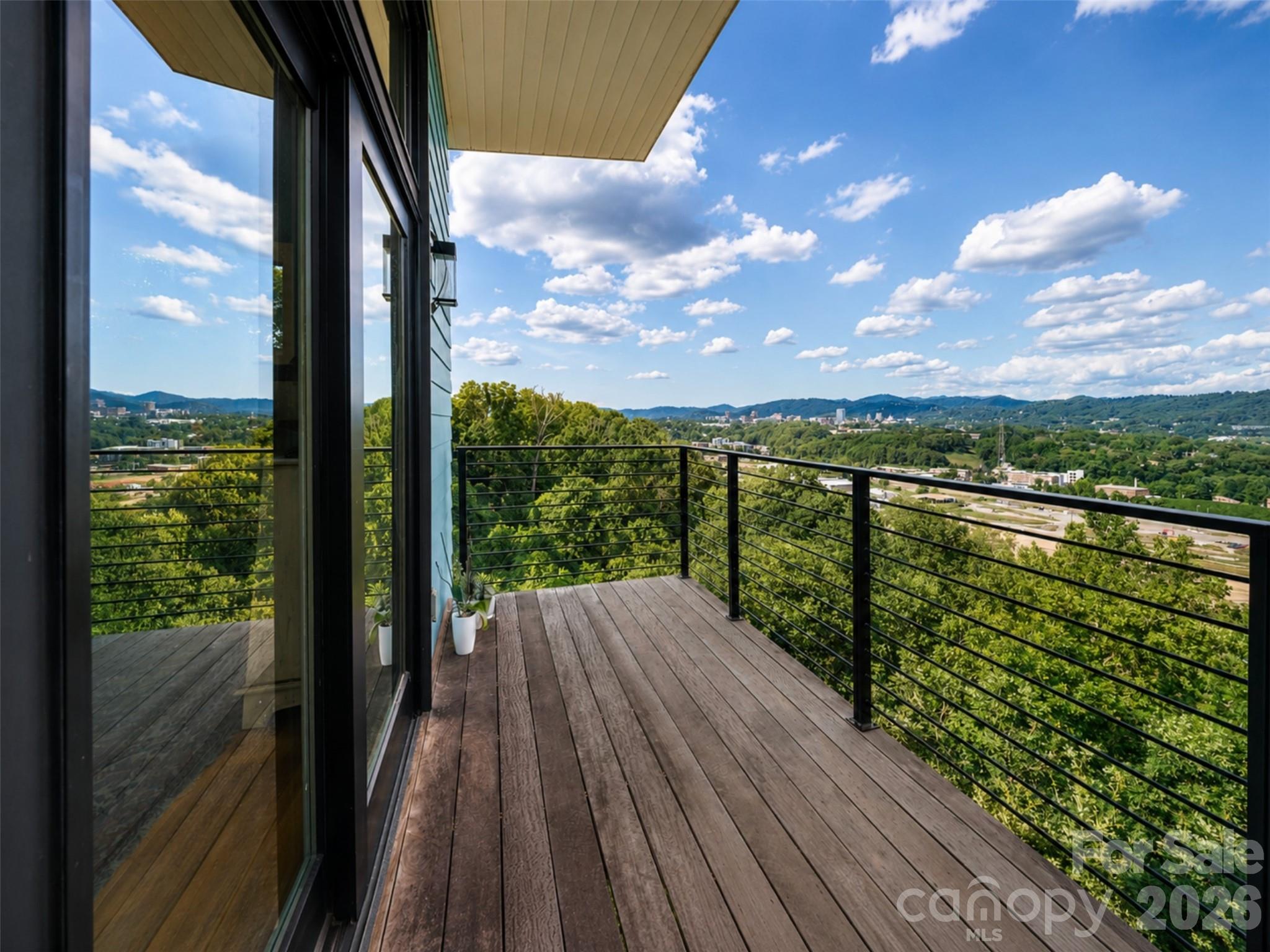 220 Riverview Drive — Asheville