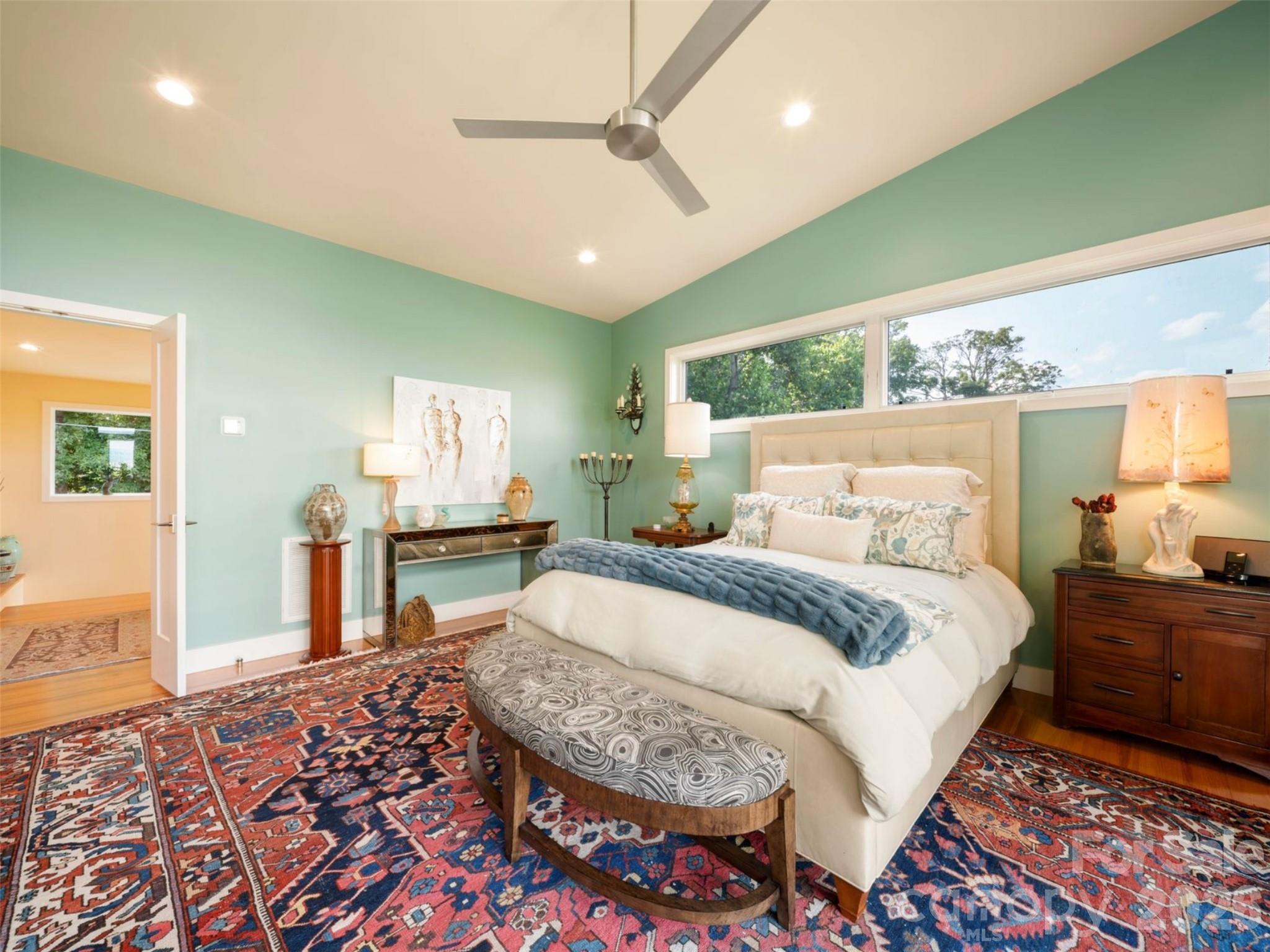 220 Riverview Drive — Asheville