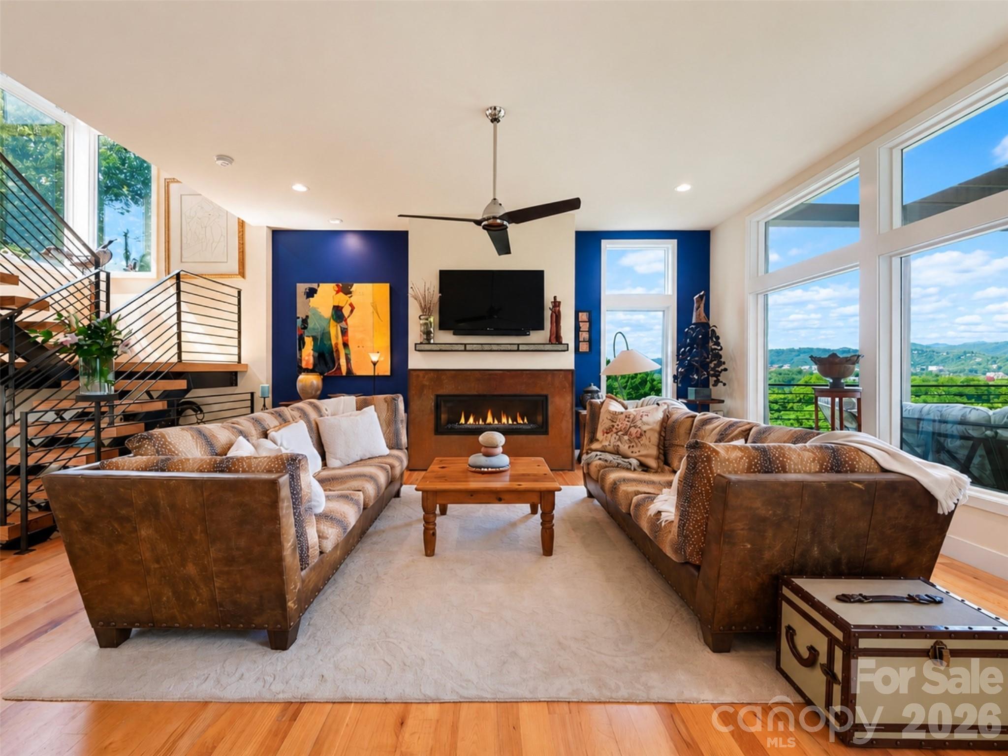220 Riverview Drive — Asheville