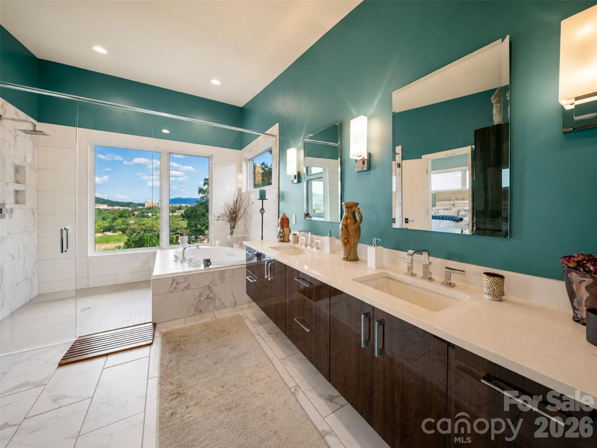 220 Riverview Drive — Asheville