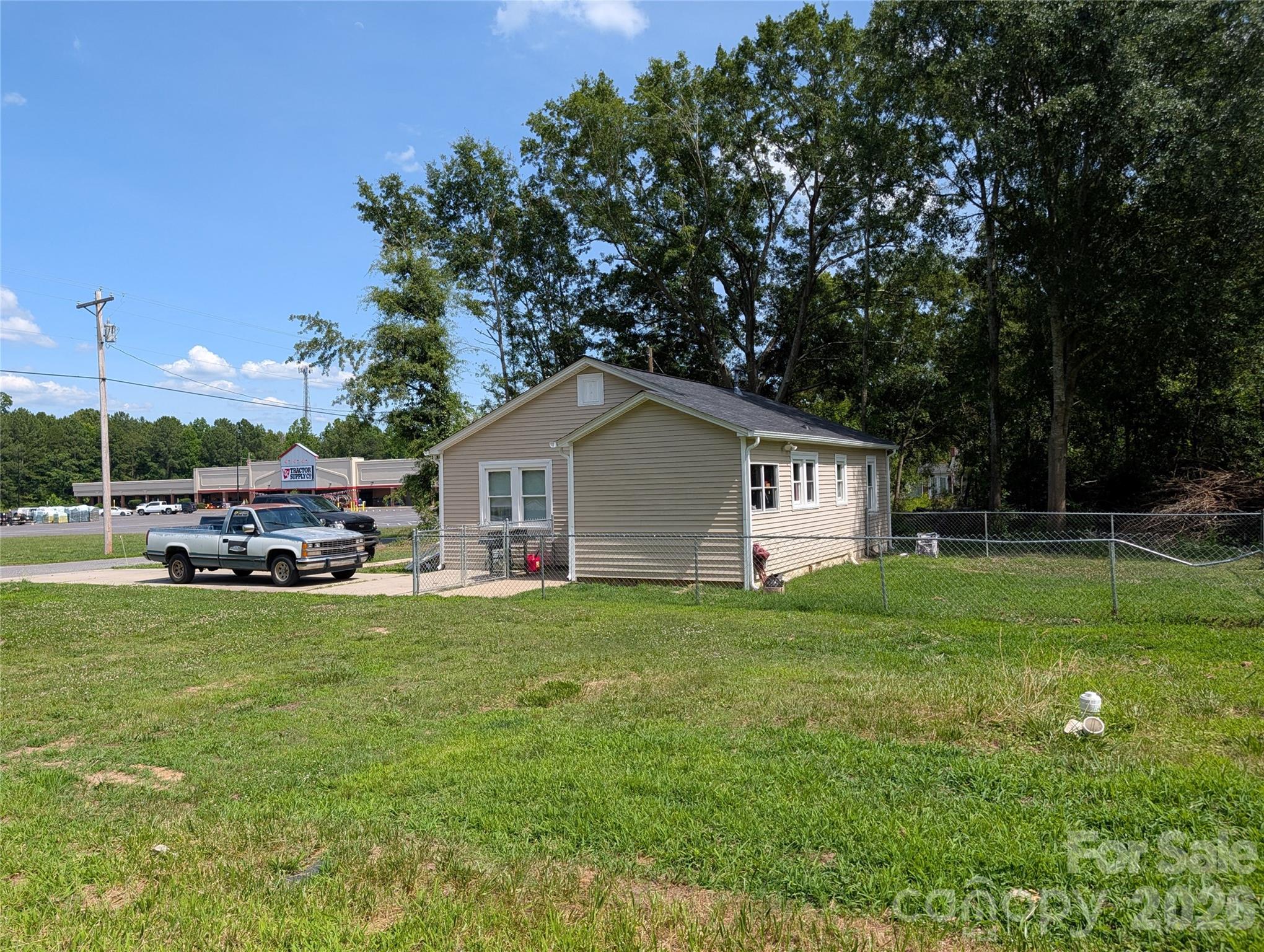 108 S Cherry Street — Cherryville