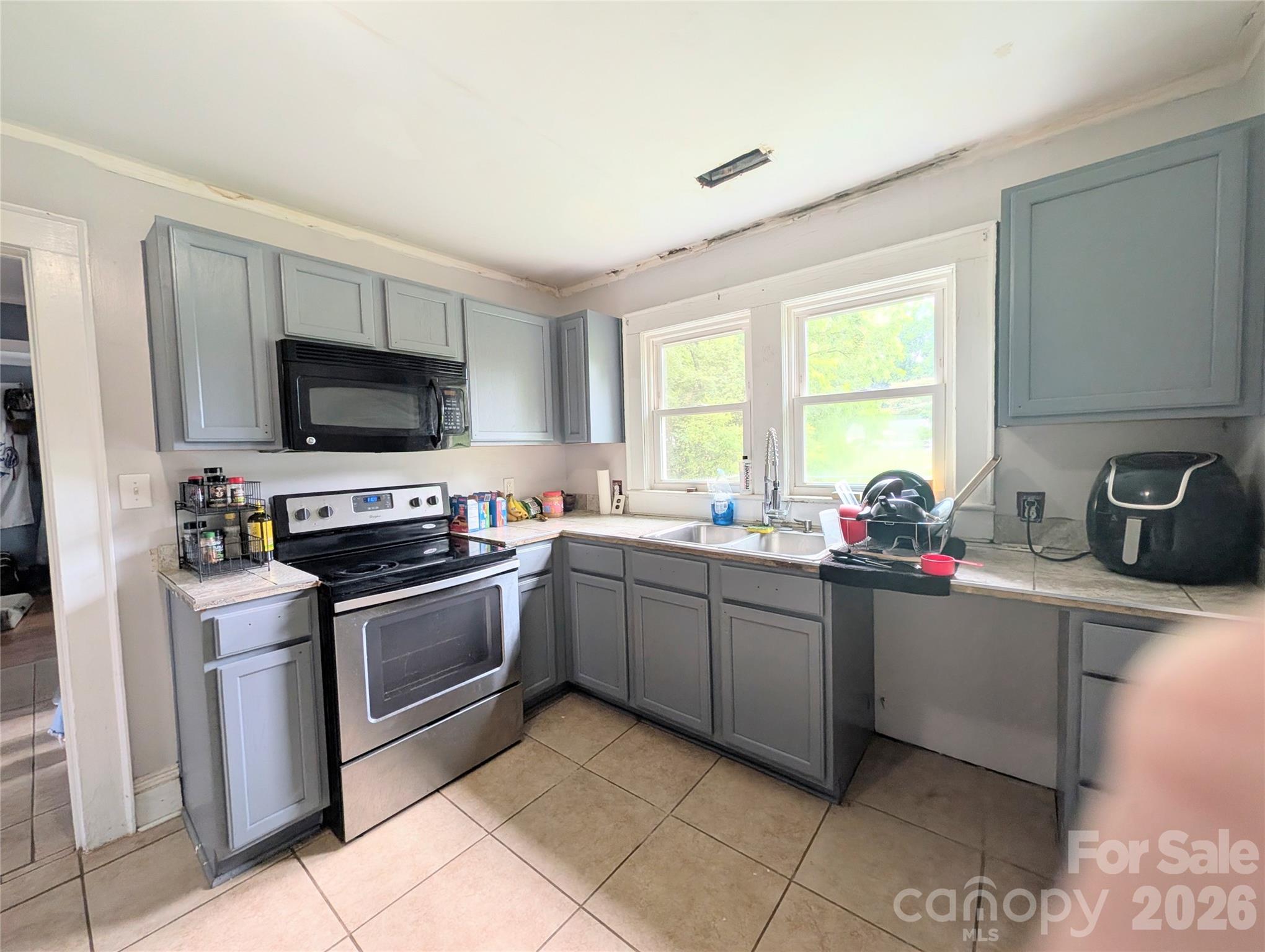 108 S Cherry Street — Cherryville