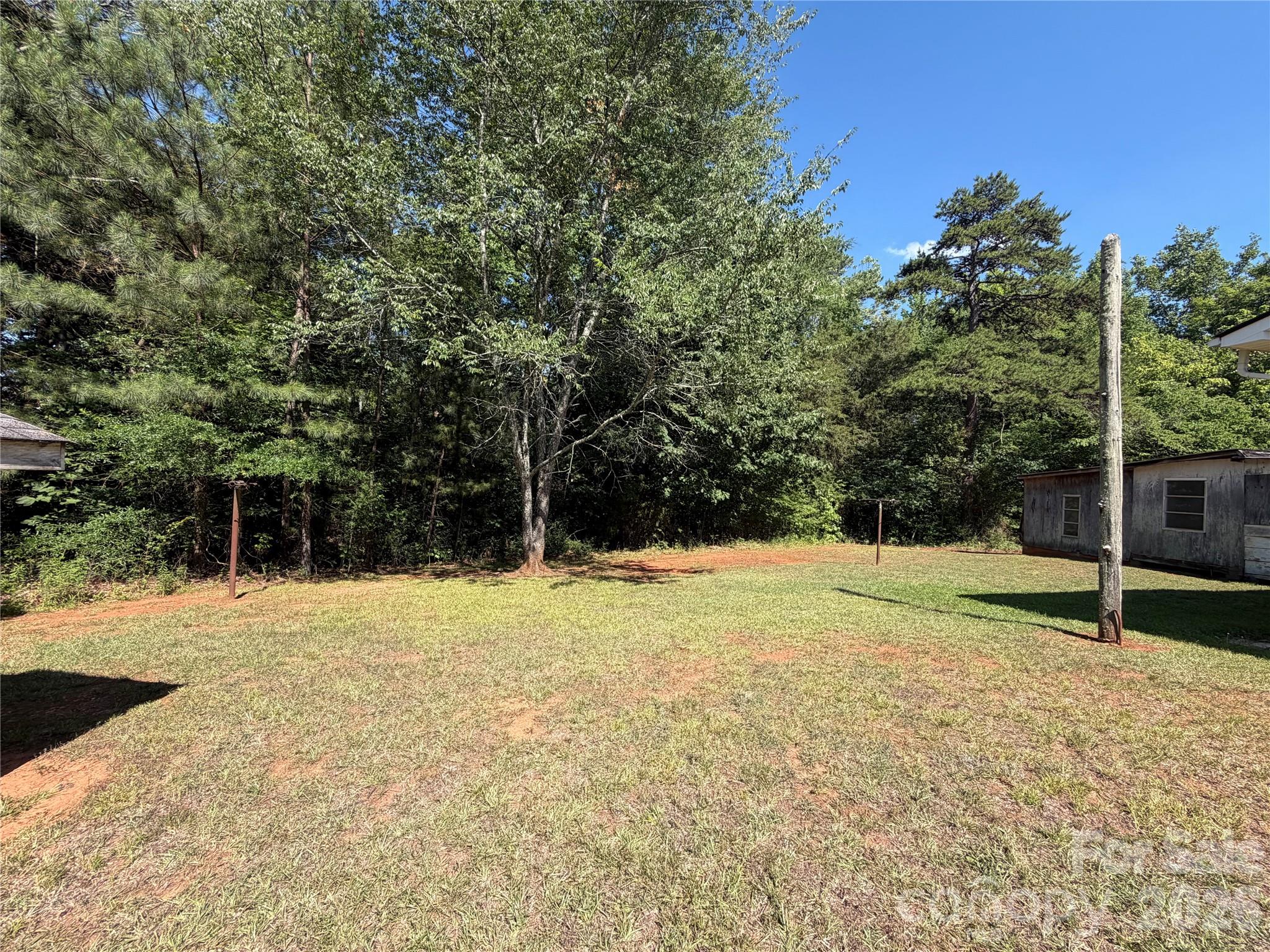 5945 Flowes Store Road — Concord