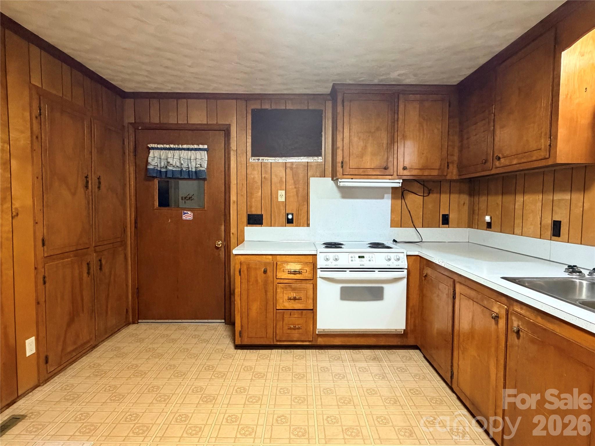 5945 Flowes Store Road — Concord