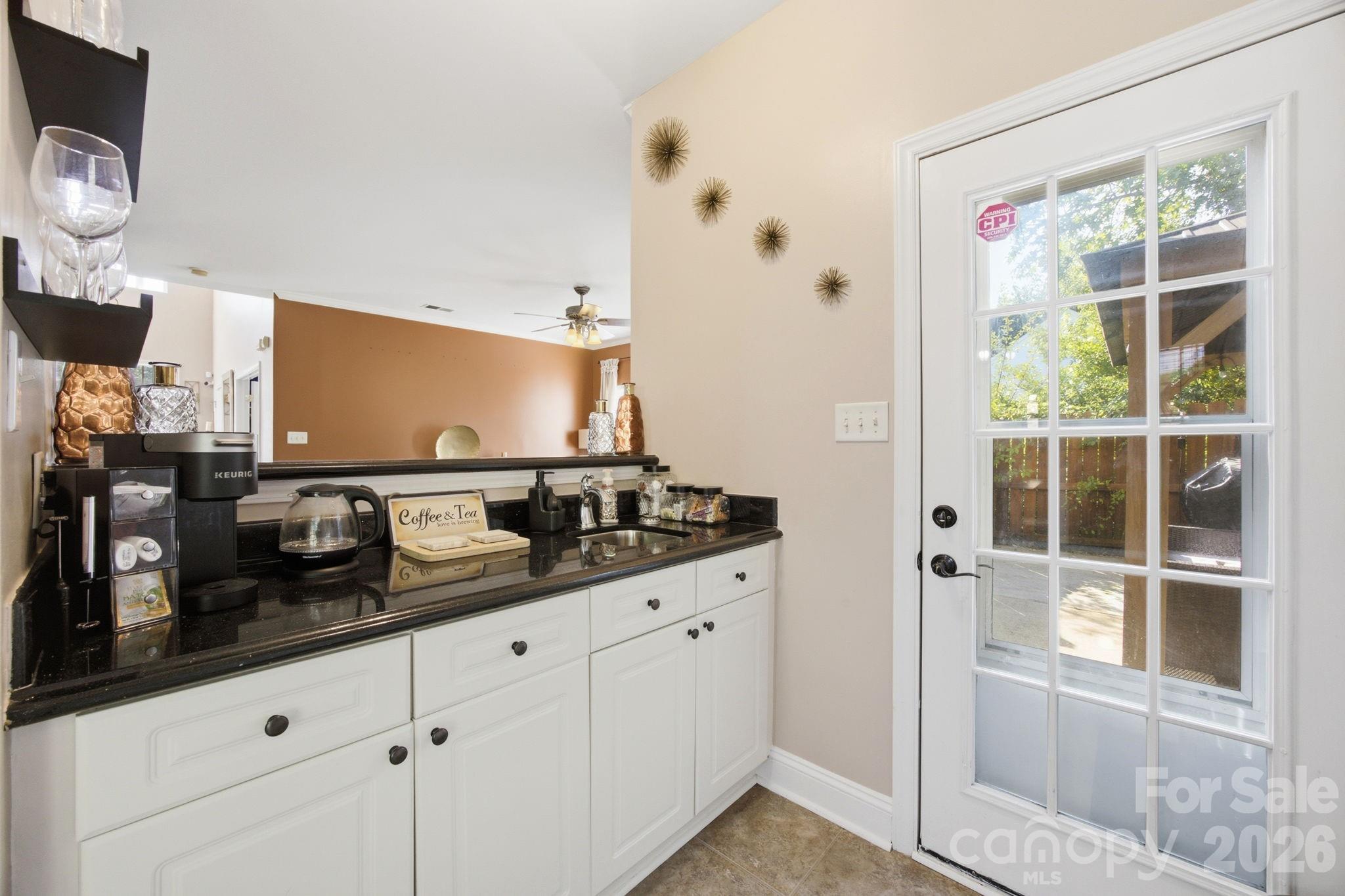 1946 Wilrose Place — Matthews