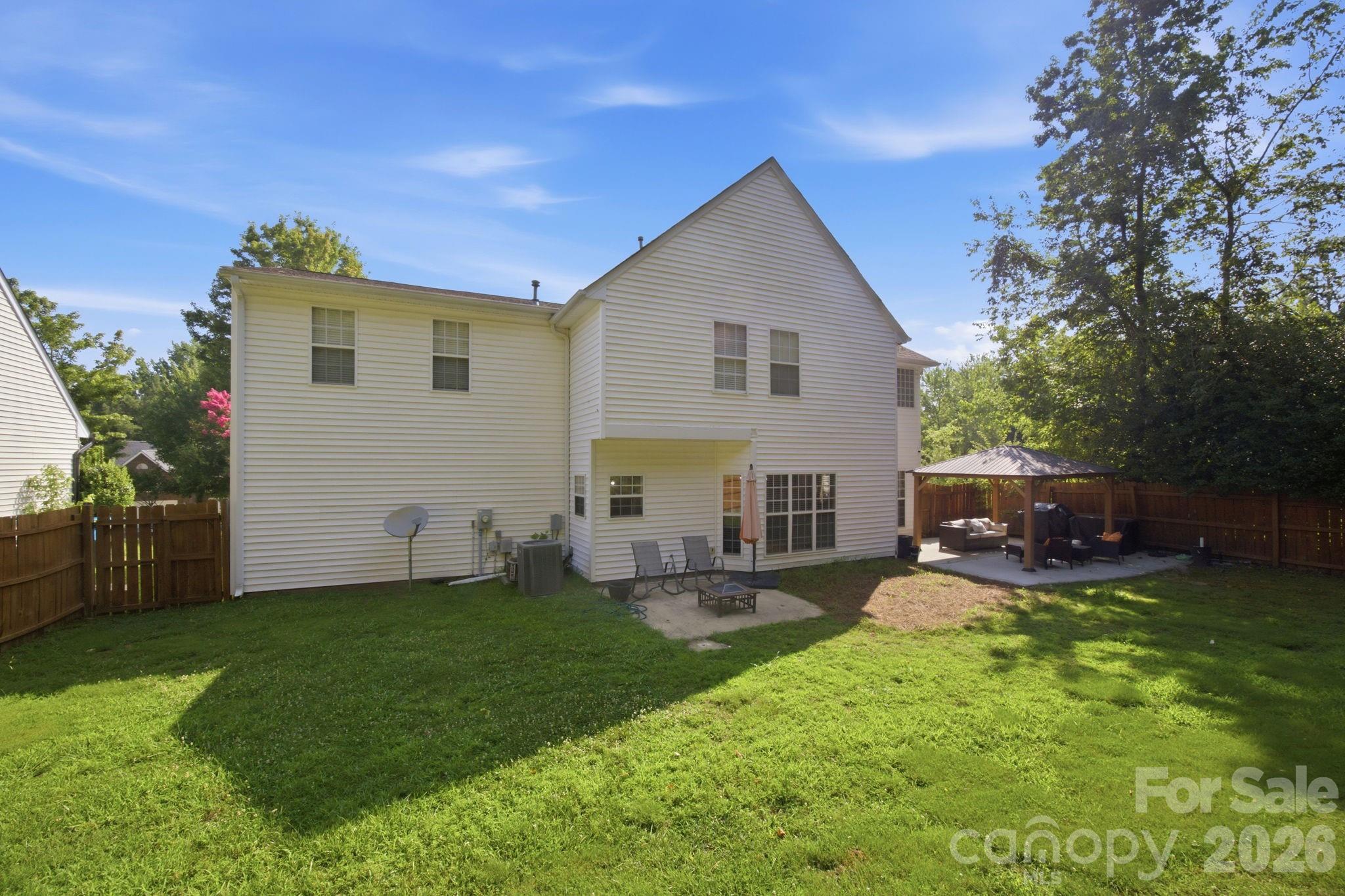 1946 Wilrose Place — Matthews
