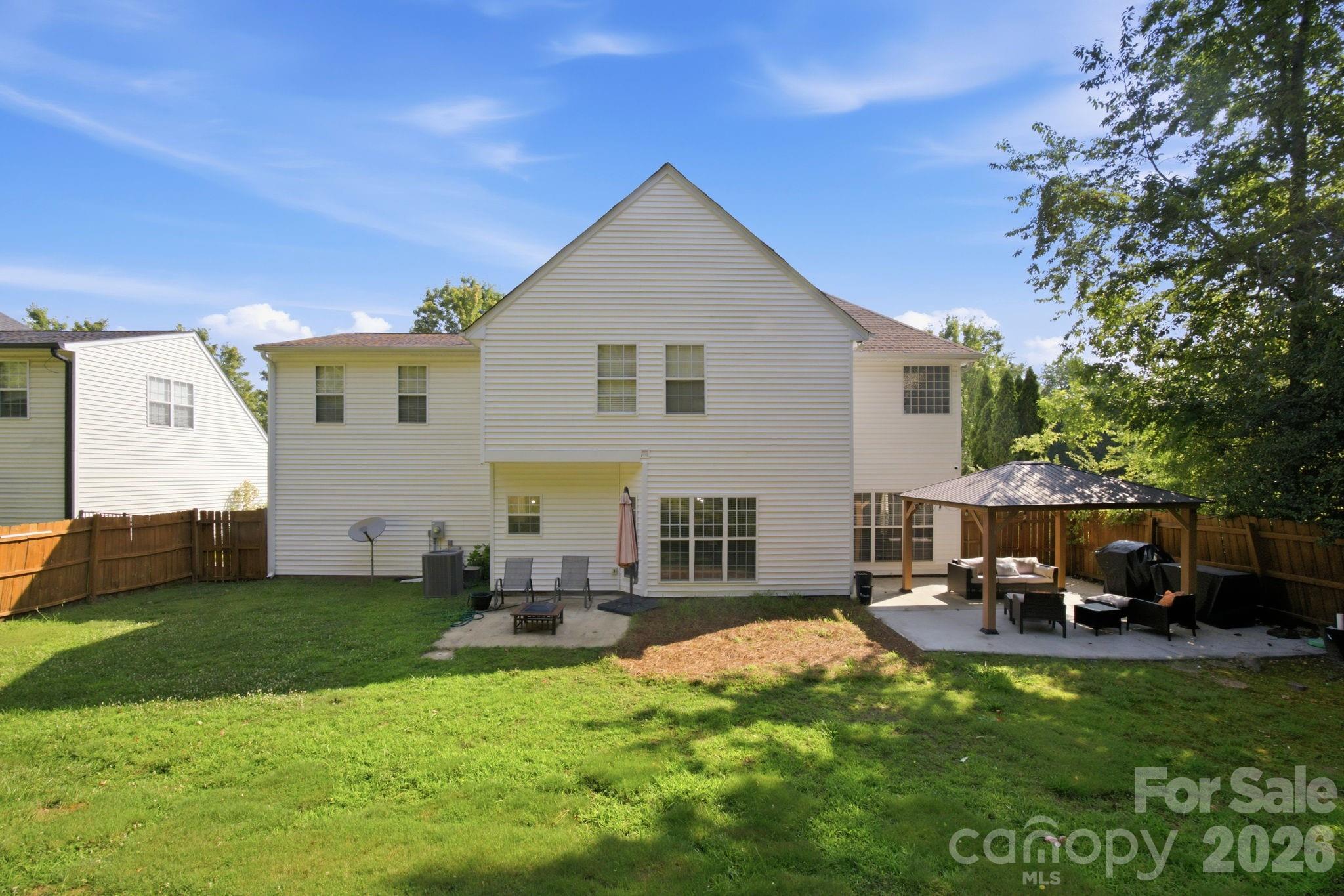 1946 Wilrose Place — Matthews