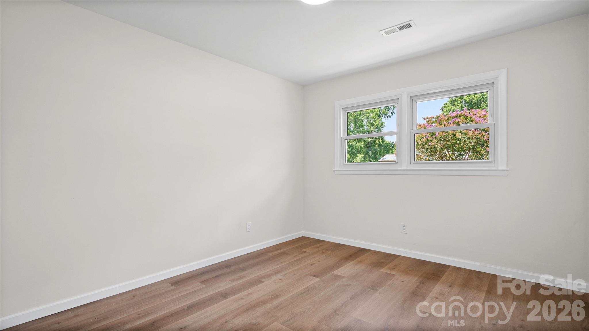 2330 40th Avenue Court NE — Hickory