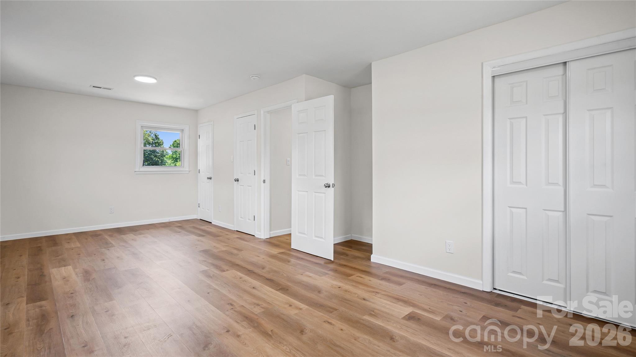 2330 40th Avenue Court NE — Hickory