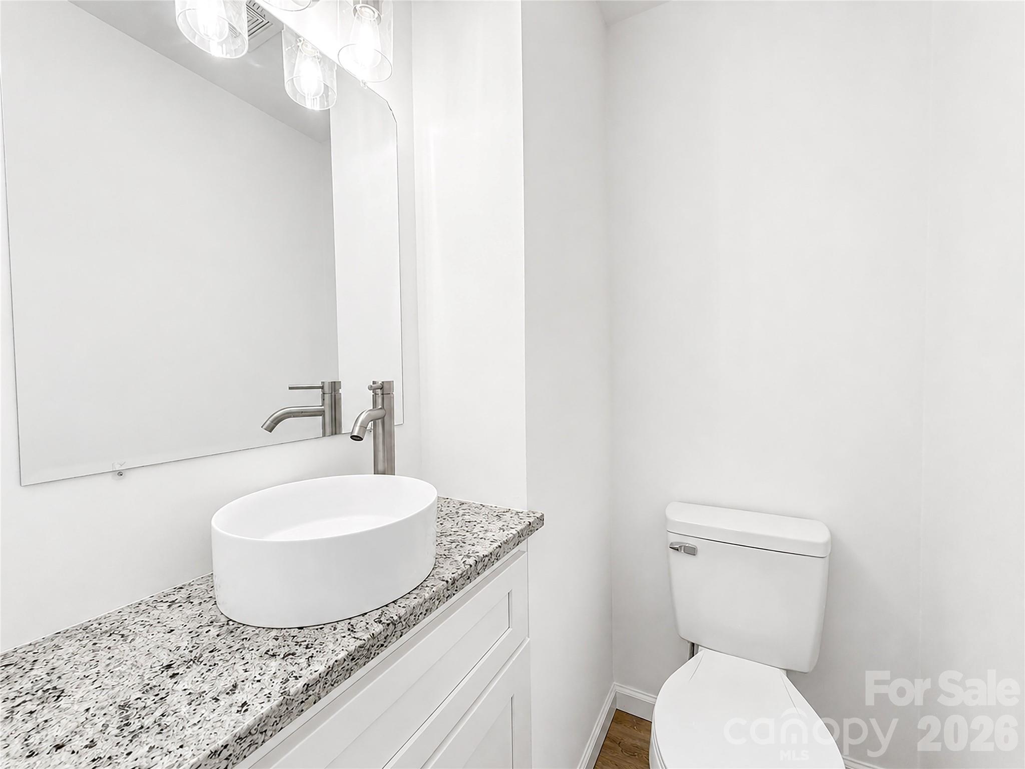 2330 40th Avenue Court NE — Hickory