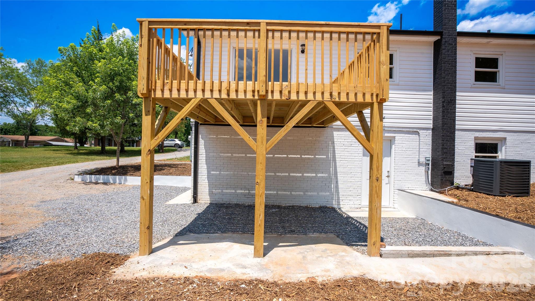 2330 40th Avenue Court NE — Hickory