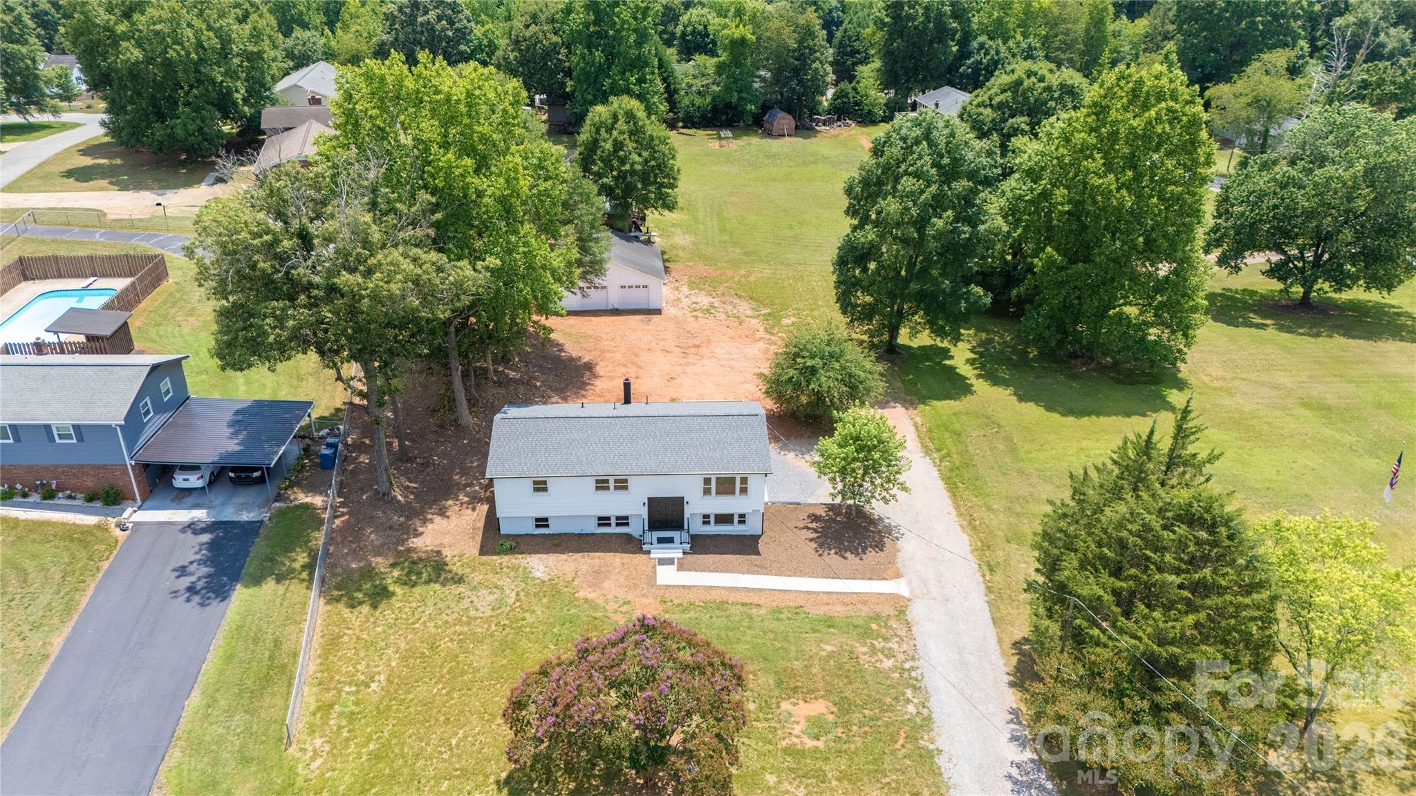 2330 40th Avenue Court NE — Hickory