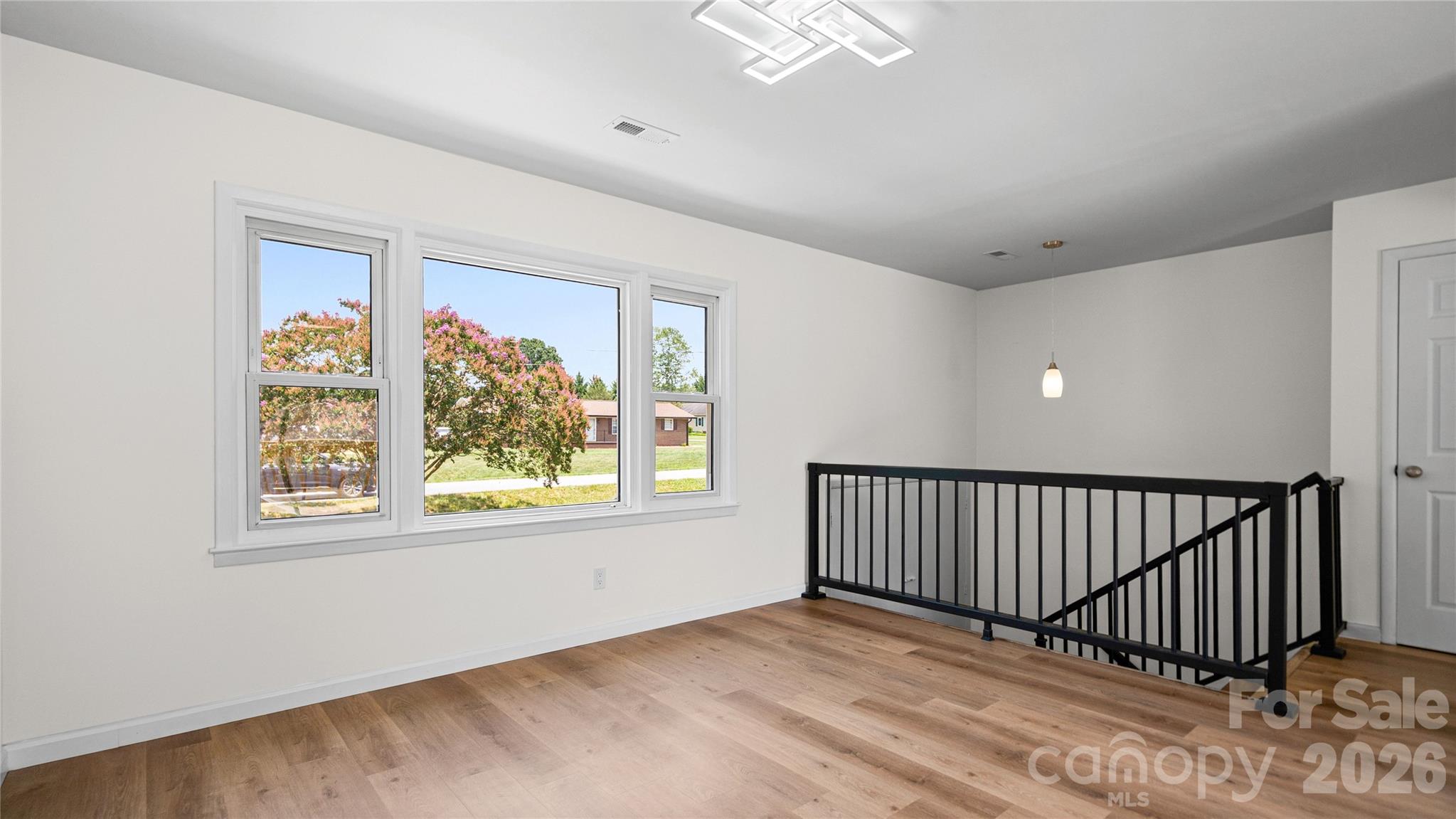 2330 40th Avenue Court NE — Hickory