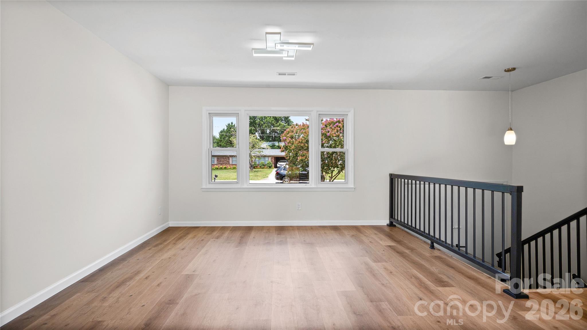 2330 40th Avenue Court NE — Hickory