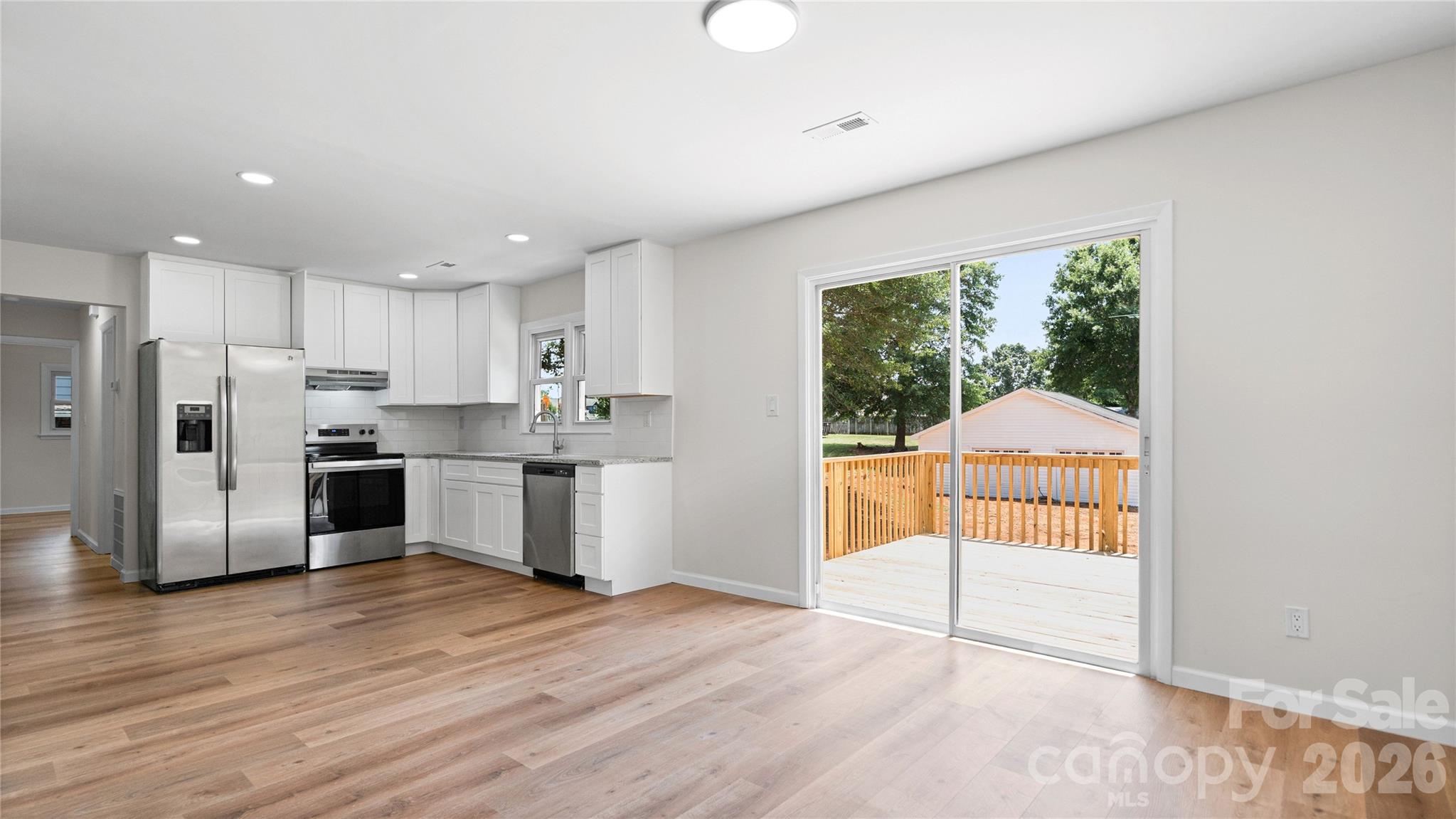 2330 40th Avenue Court NE — Hickory