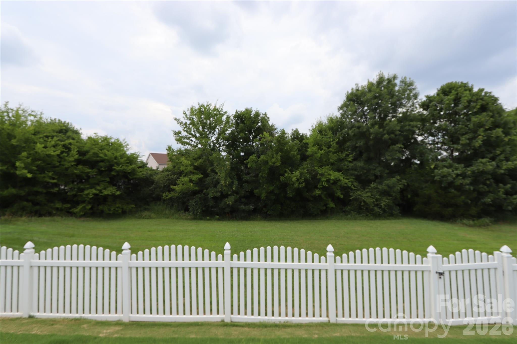 3586 Larkhaven Avenue SW — Concord