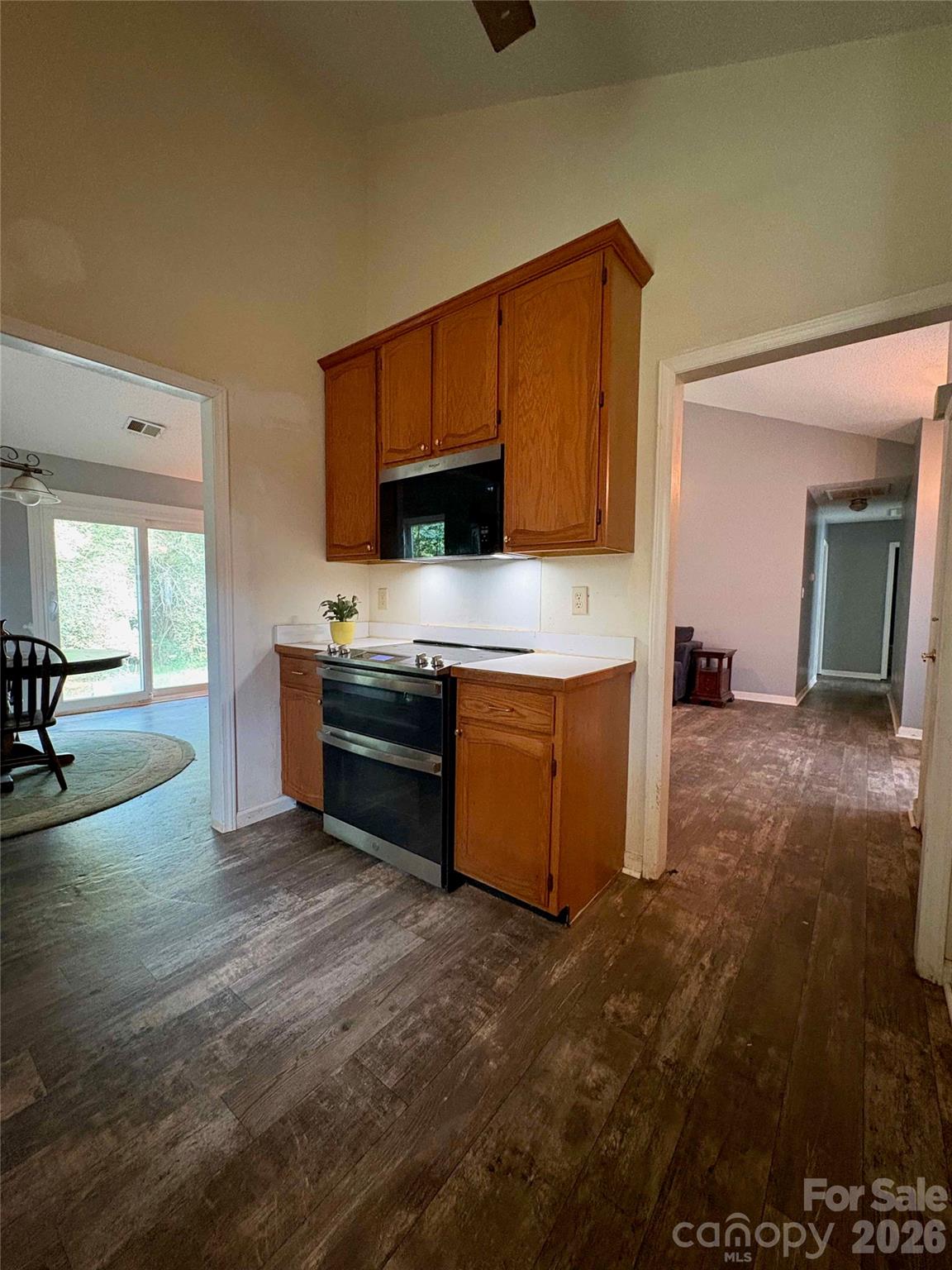 8410 Gidleigh Court — Charlotte