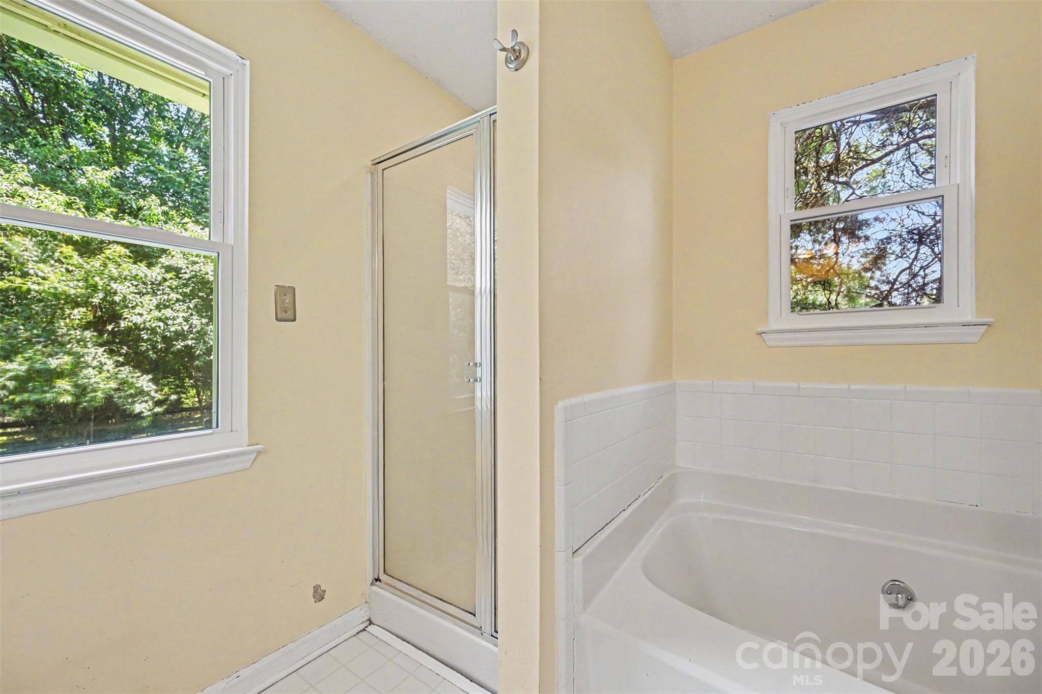 8410 Gidleigh Court — Charlotte