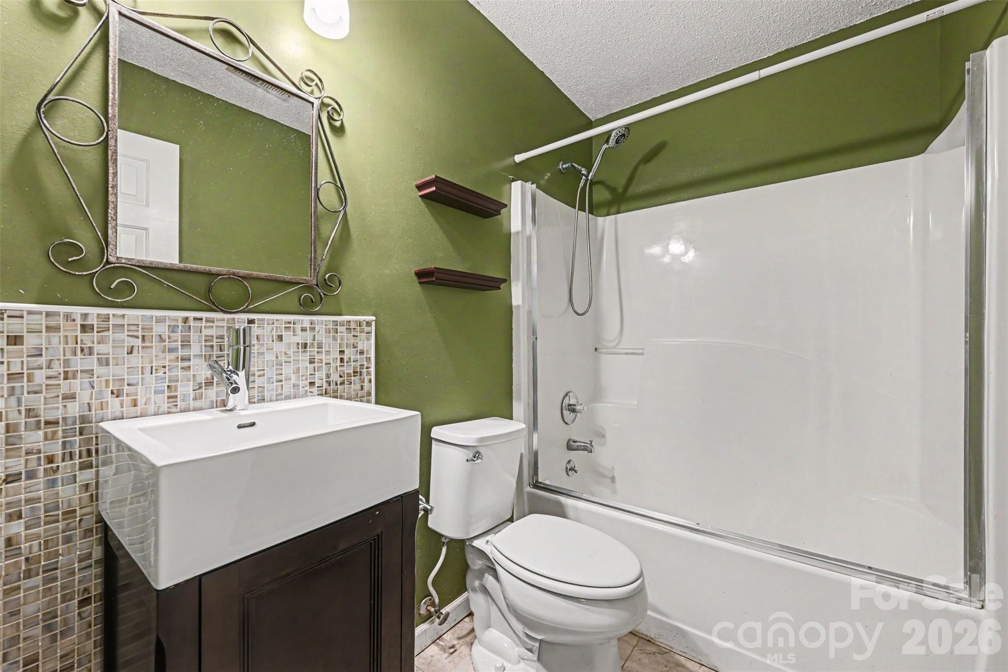 8410 Gidleigh Court — Charlotte