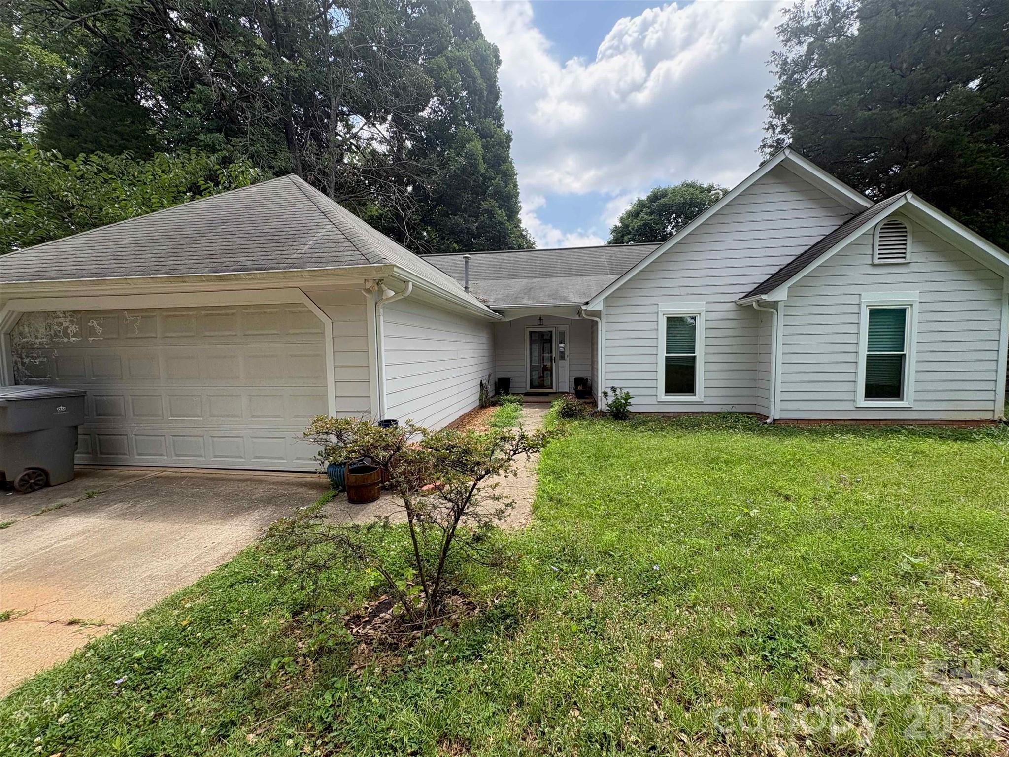 8410 Gidleigh Court — Charlotte