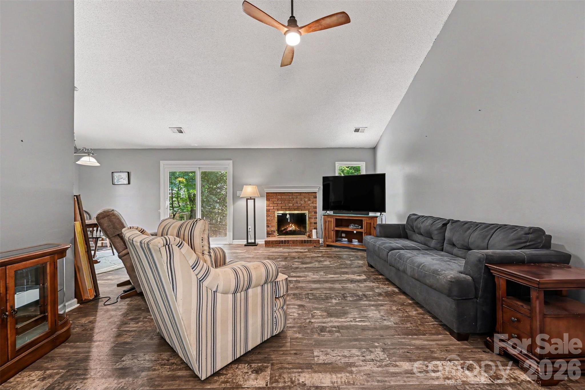8410 Gidleigh Court — Charlotte