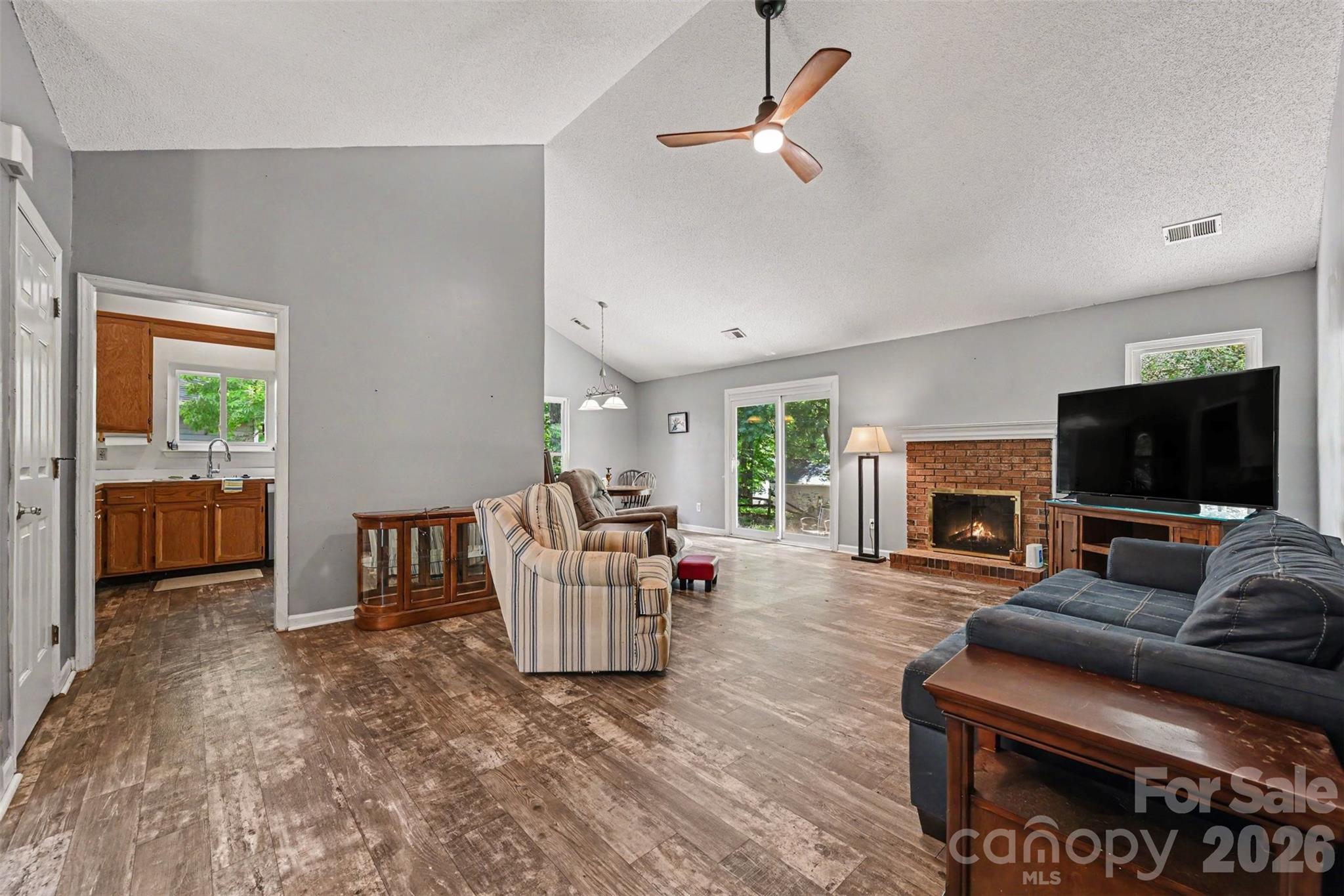 8410 Gidleigh Court — Charlotte
