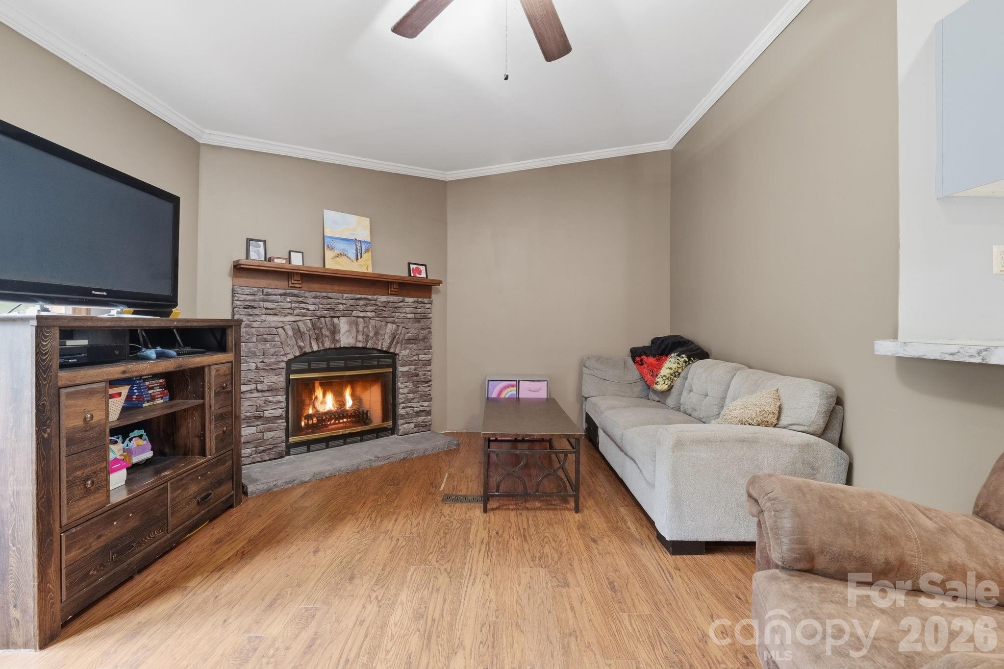 365 Sunflower Road — Statesville