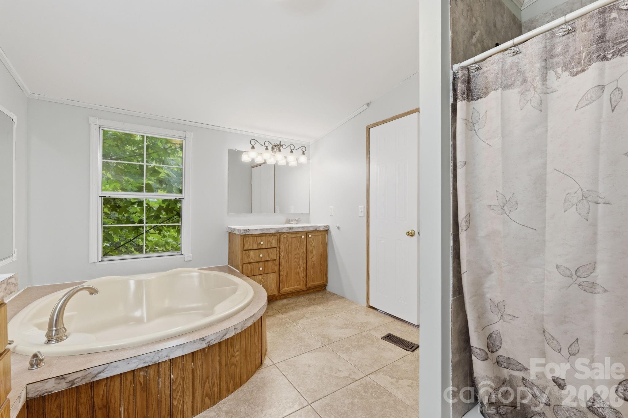 365 Sunflower Road — Statesville
