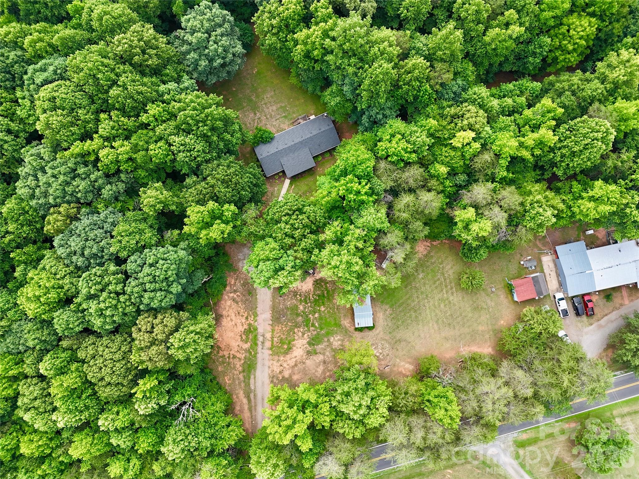 365 Sunflower Road — Statesville