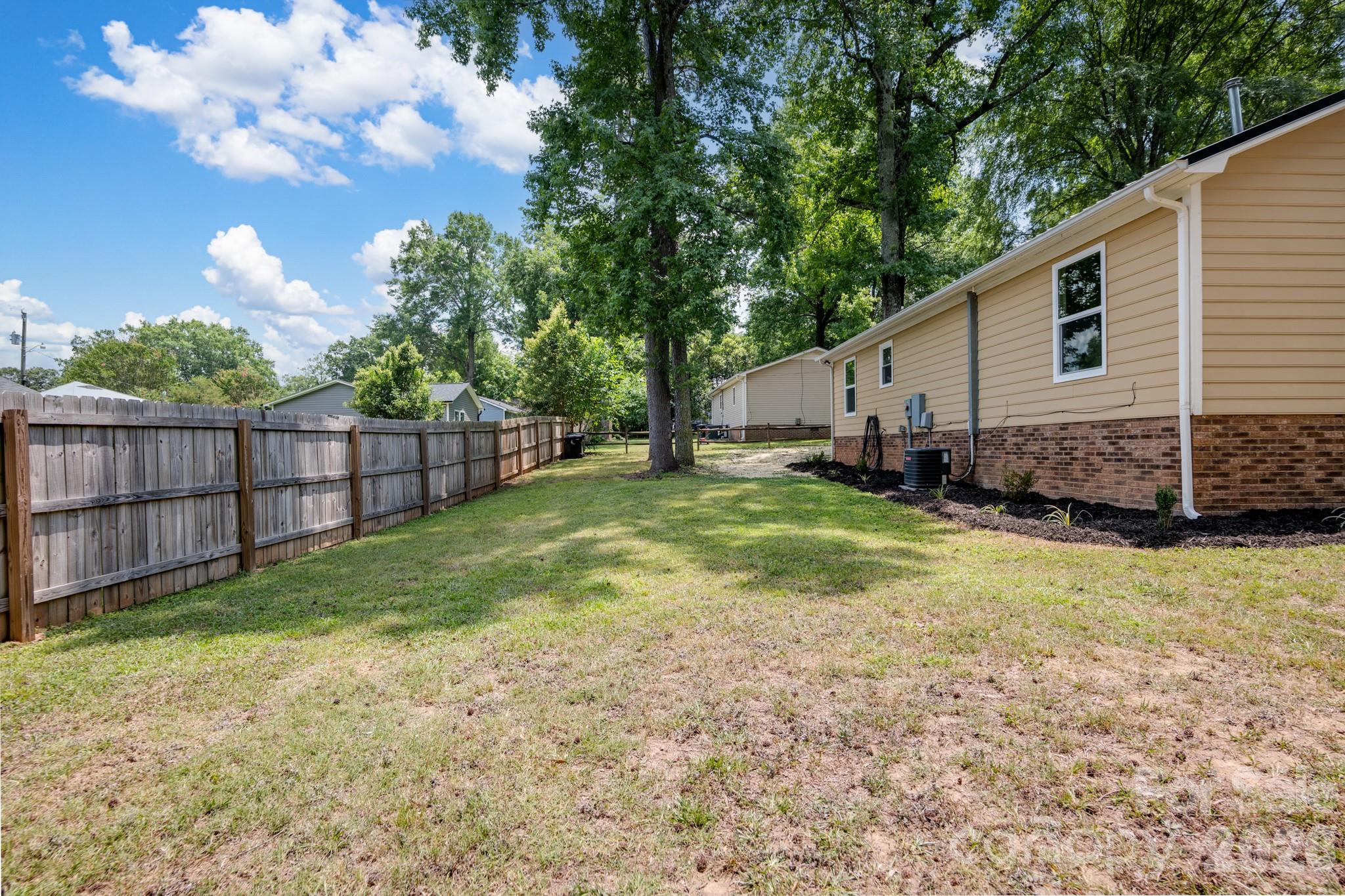 612 Welsh Avenue — Monroe
