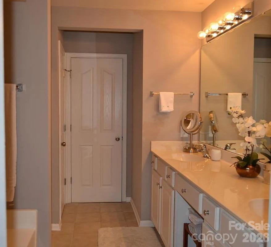 9032 Bishop Crest Lane — Charlotte