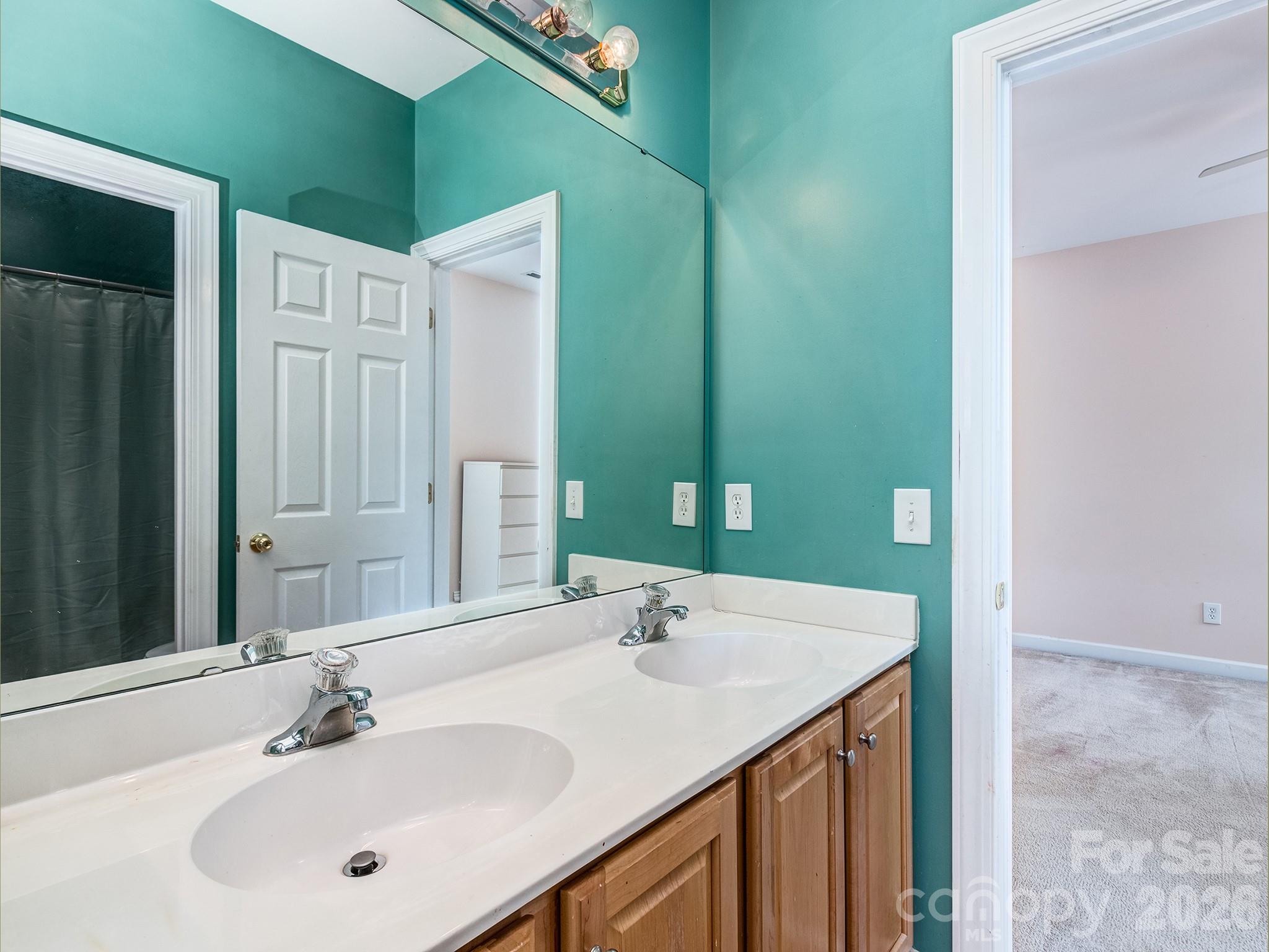 4027 Riseley Lane — Charlotte