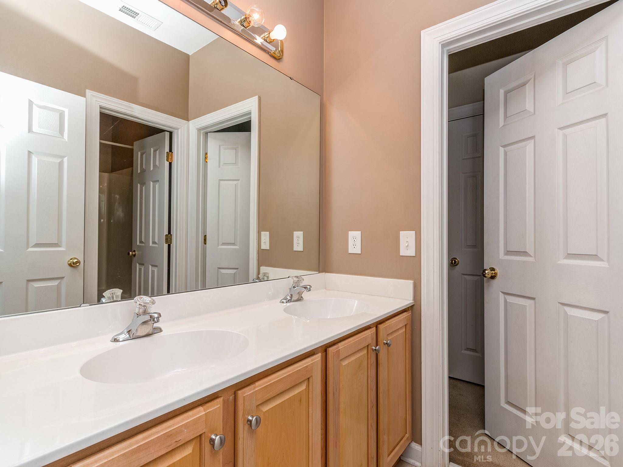 4027 Riseley Lane — Charlotte