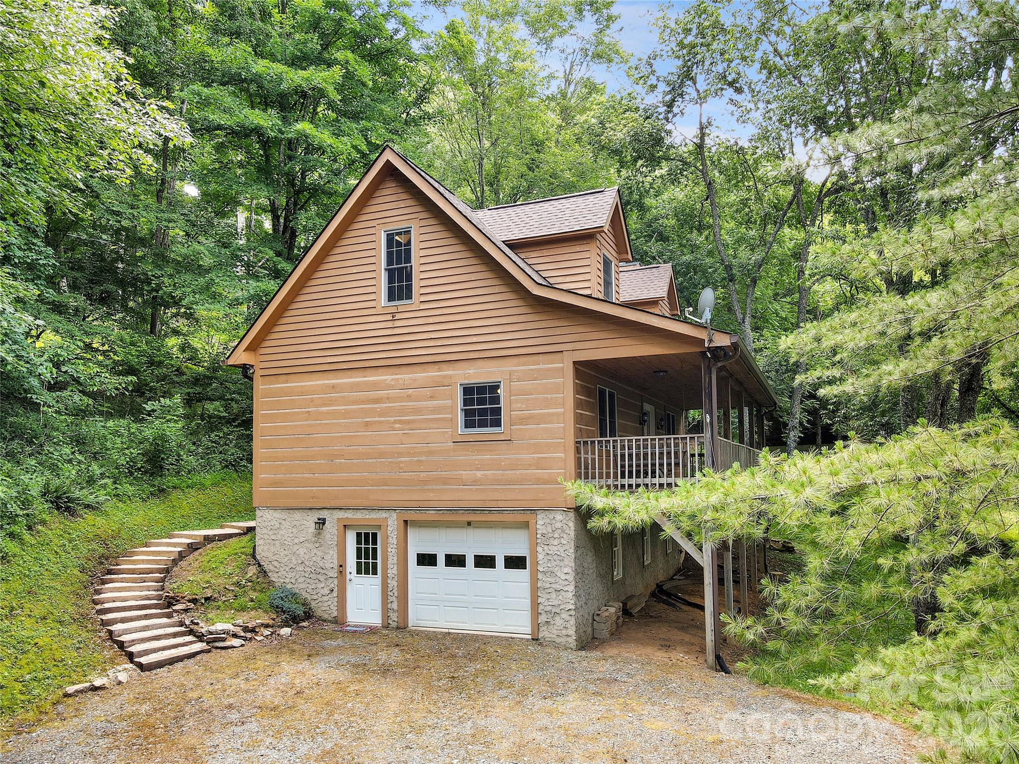 219 Red Maple Lane — Boone