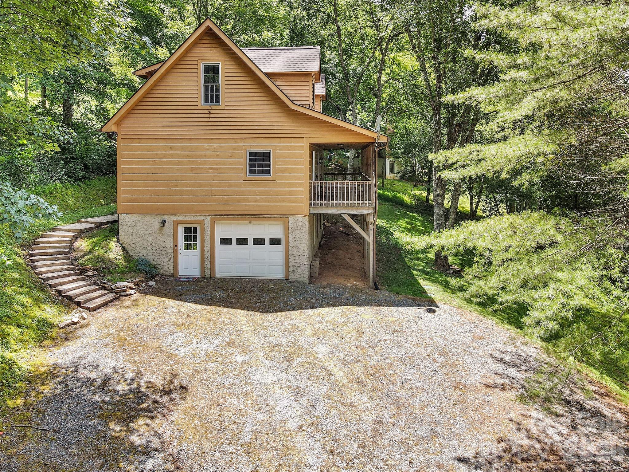 219 Red Maple Lane — Boone